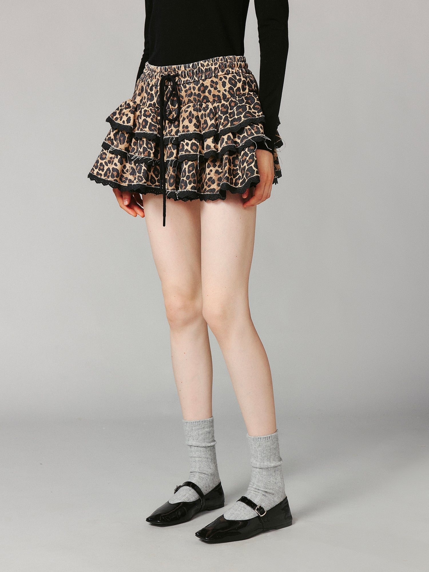 Leopard print ruffle skort
