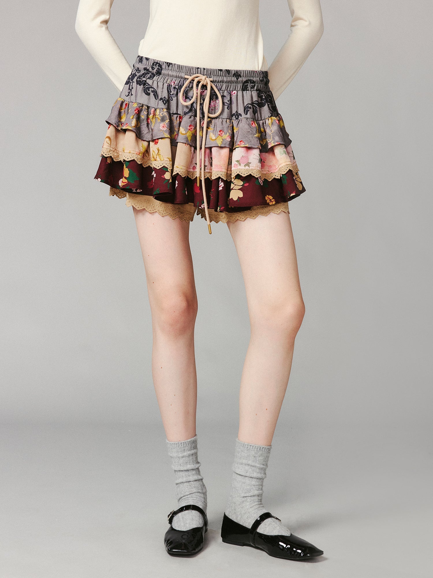 Romantic floral print ruffle skort