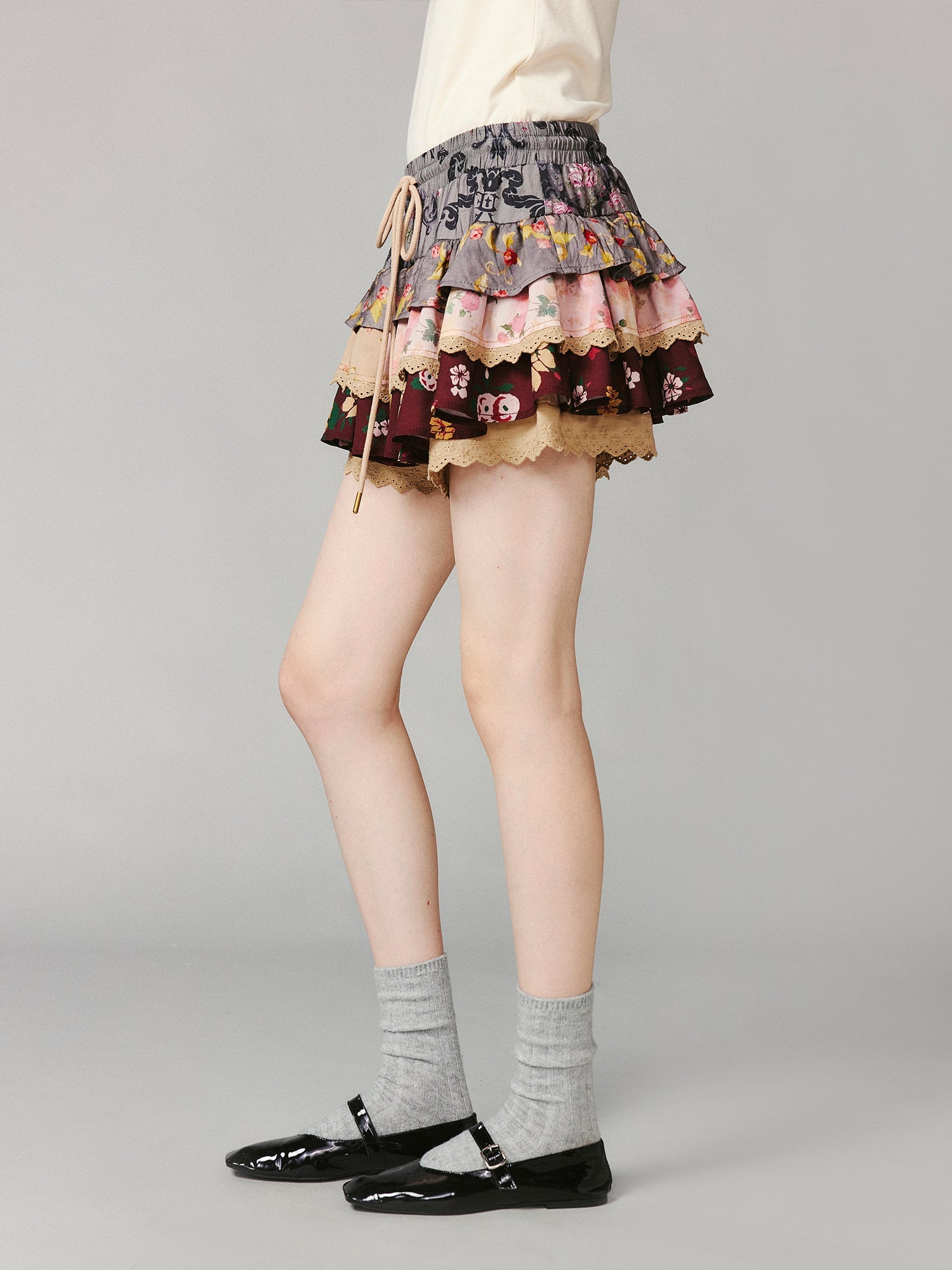 Romantic floral print ruffle skort