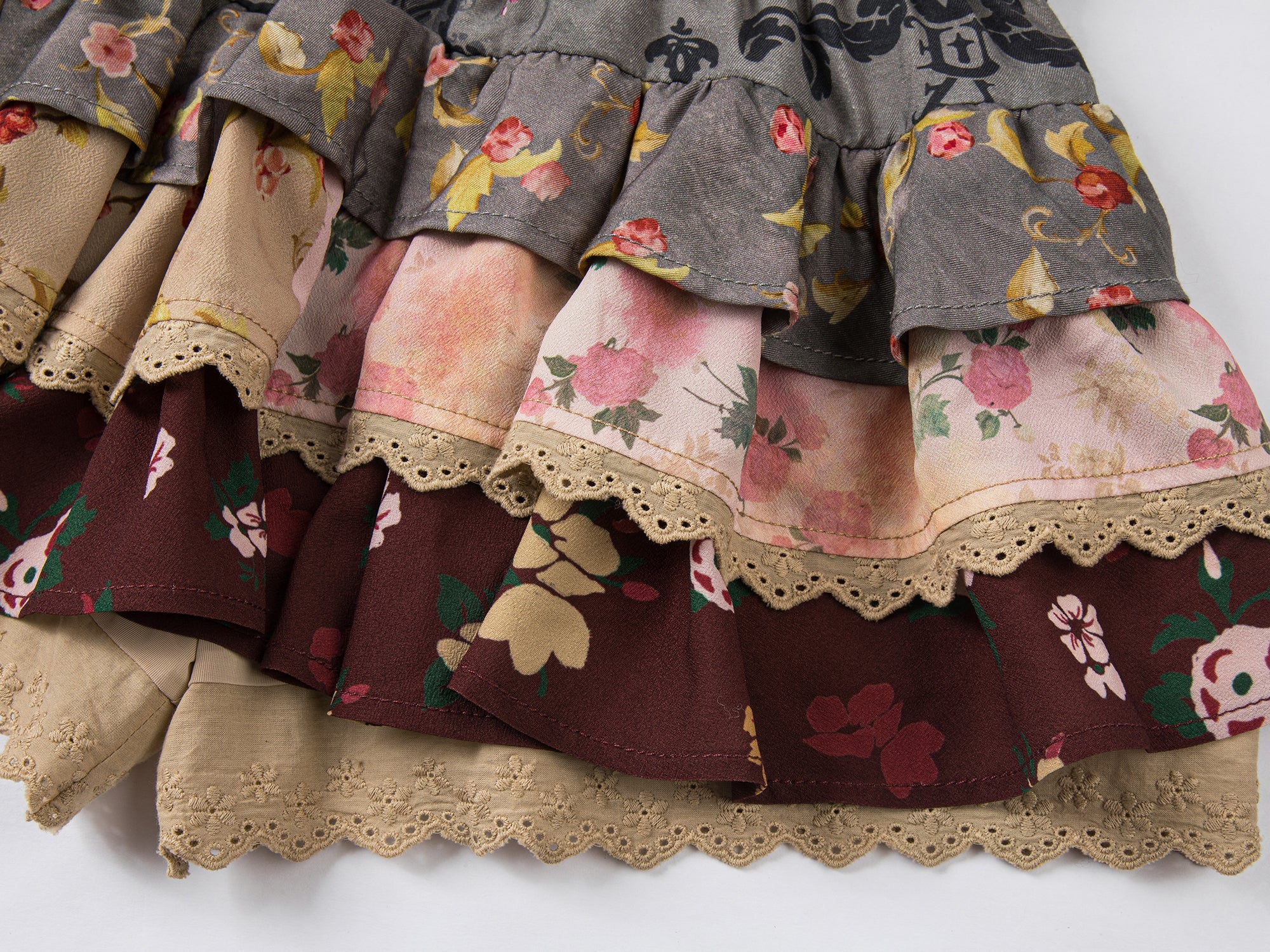 Romantic floral print ruffle skort