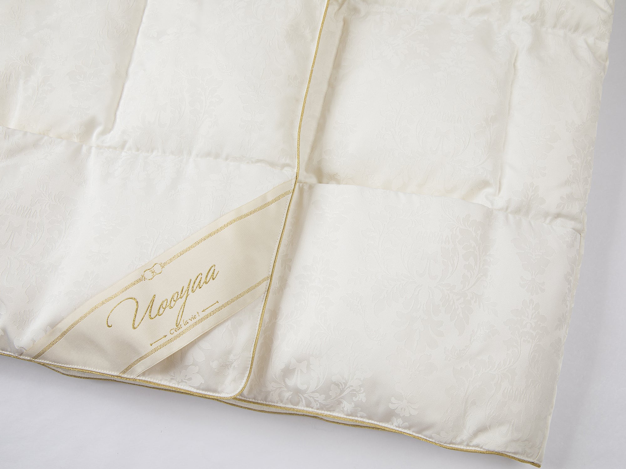 Duvet-inspired puffer coat