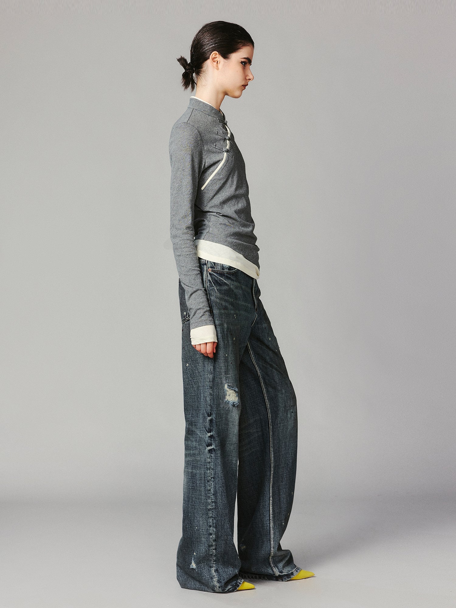 Asymmetrical frog button long sleeve T-shirt