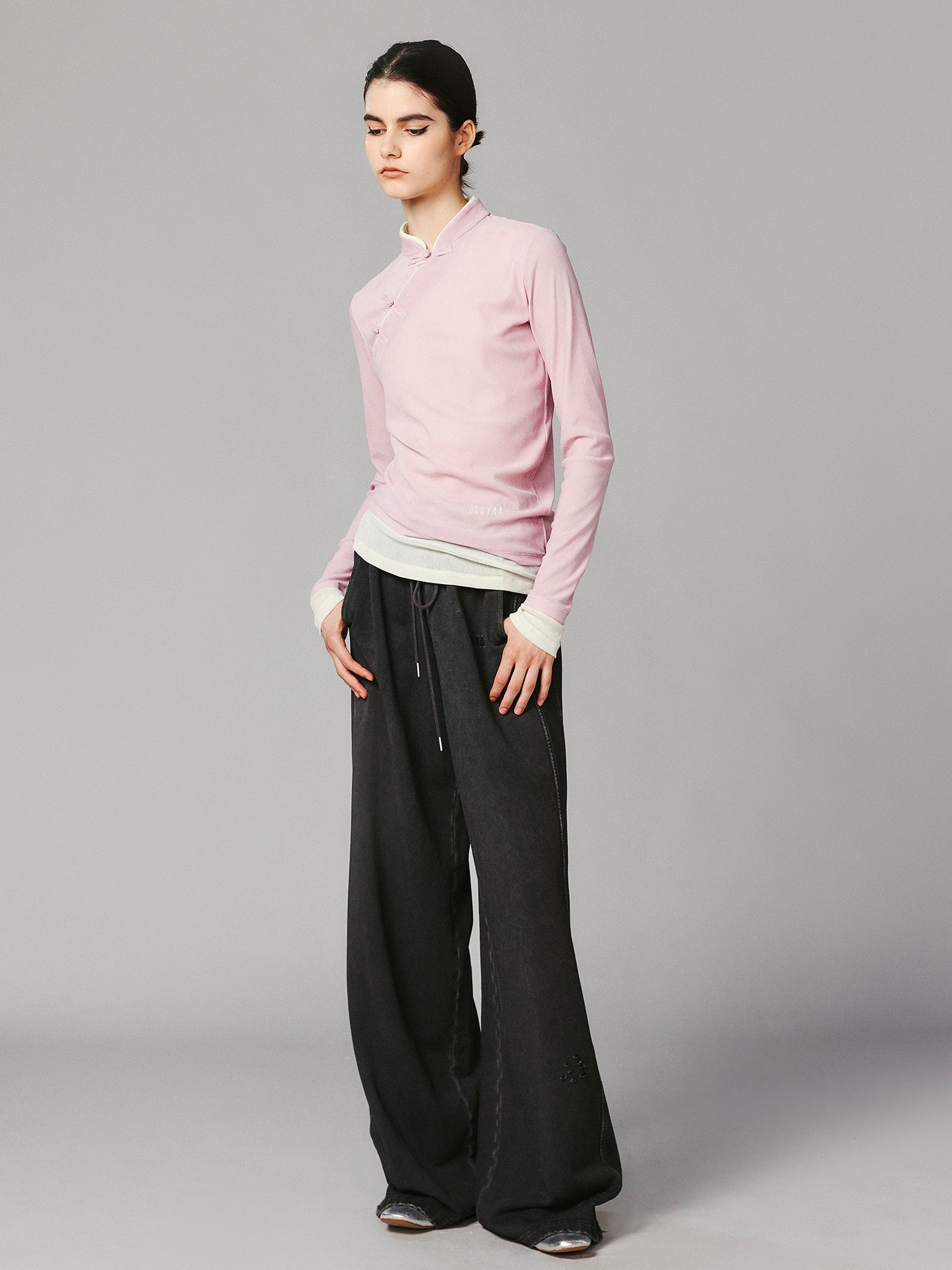 Asymmetrical frog button long sleeve T-shirt