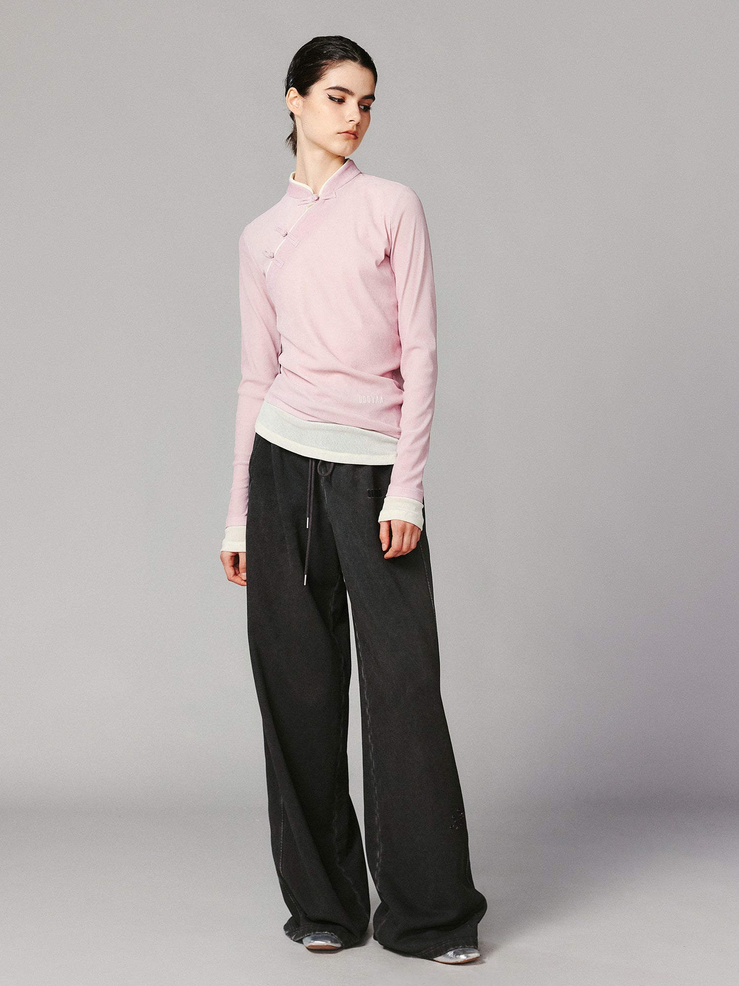 Asymmetrical frog button long sleeve T-shirt