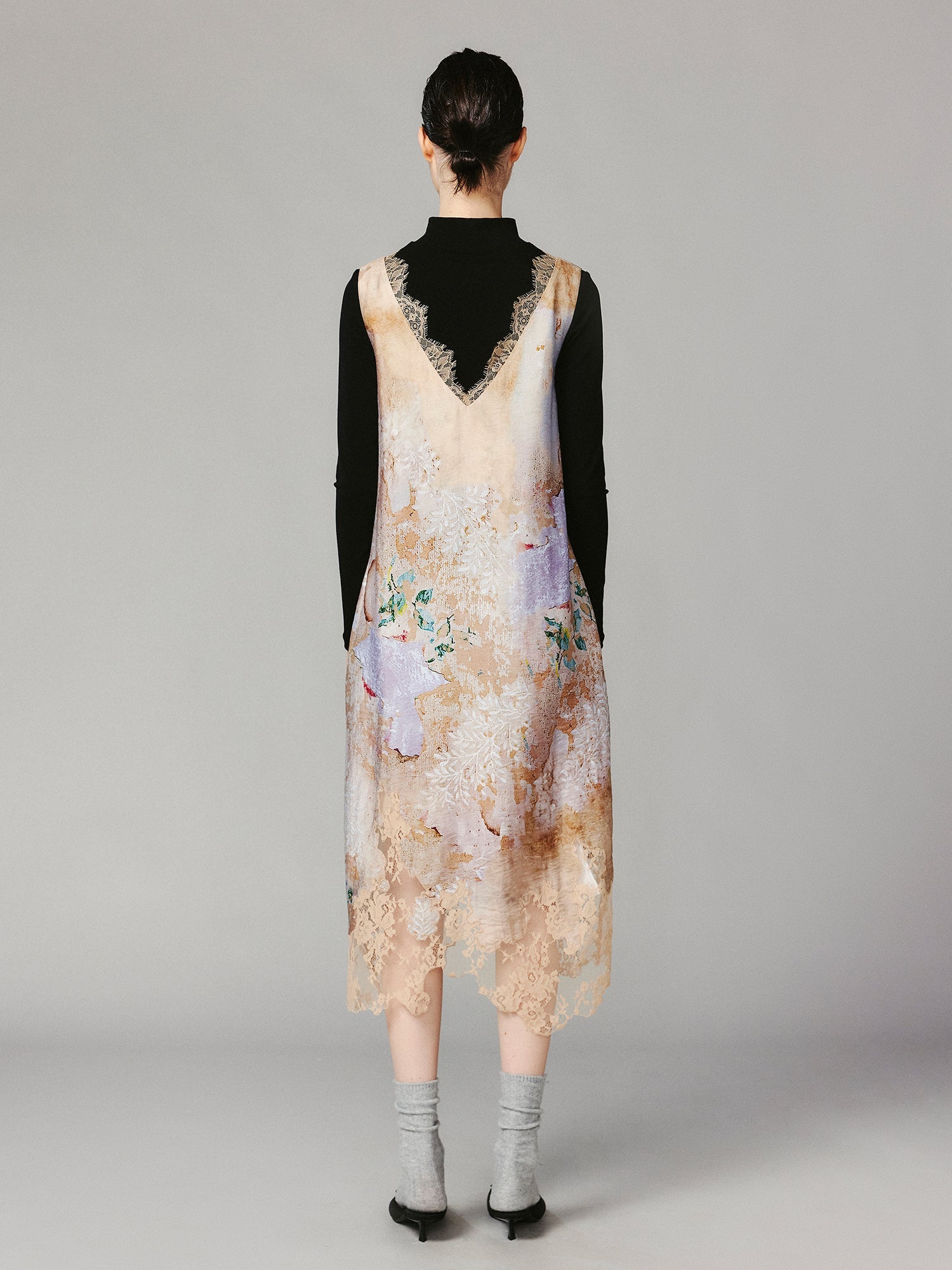 Floral wallpaper print lace dress