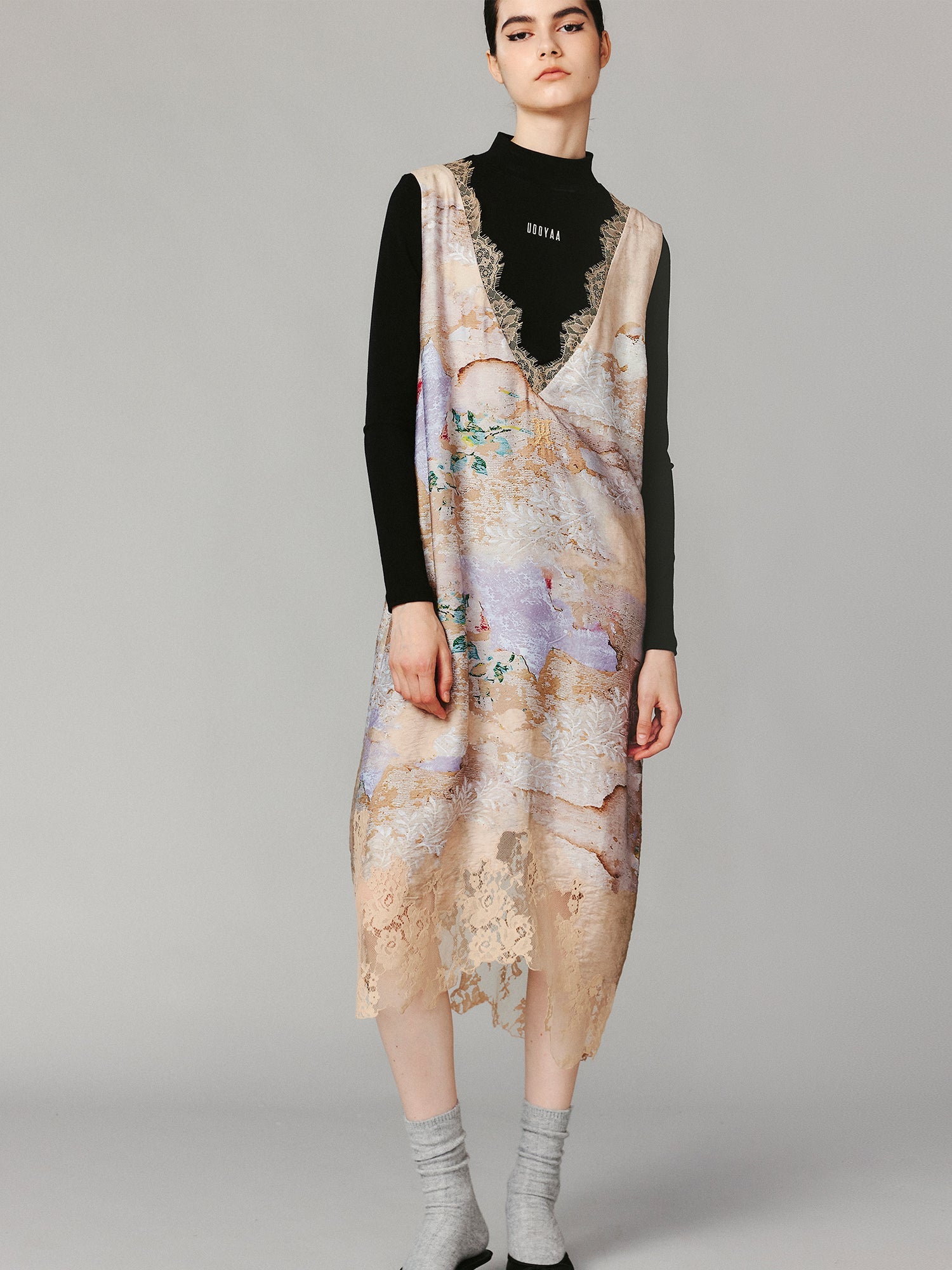 Floral wallpaper print lace dress