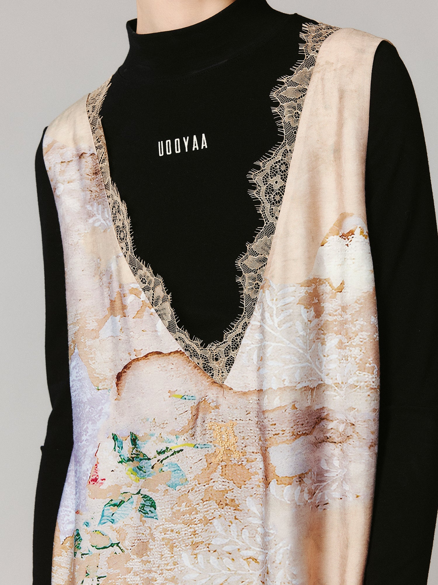 Floral wallpaper print lace dress