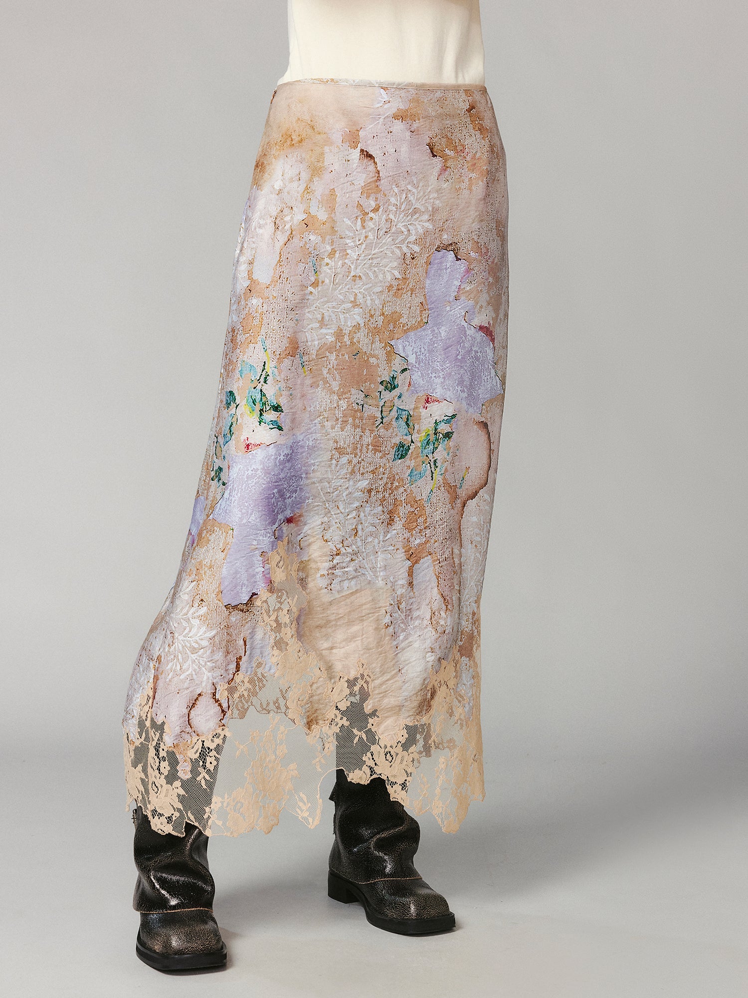 Floral wallpaper lace skirt