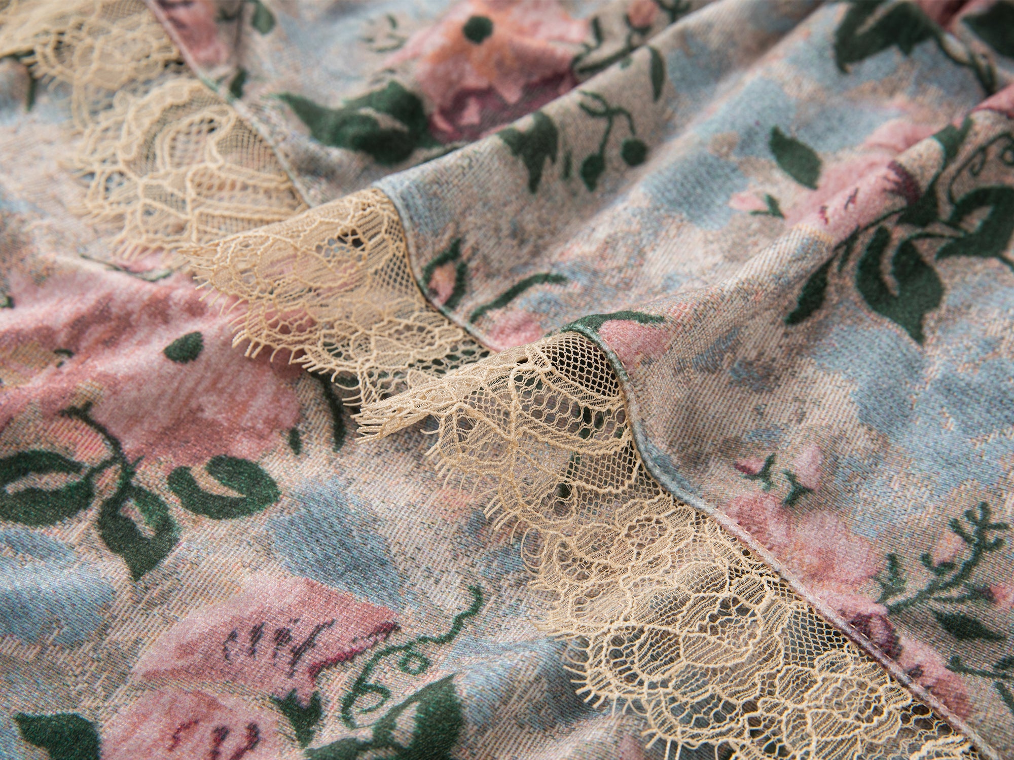 Vintage romantic wallpaper floral asymmetric velvet cake skirt