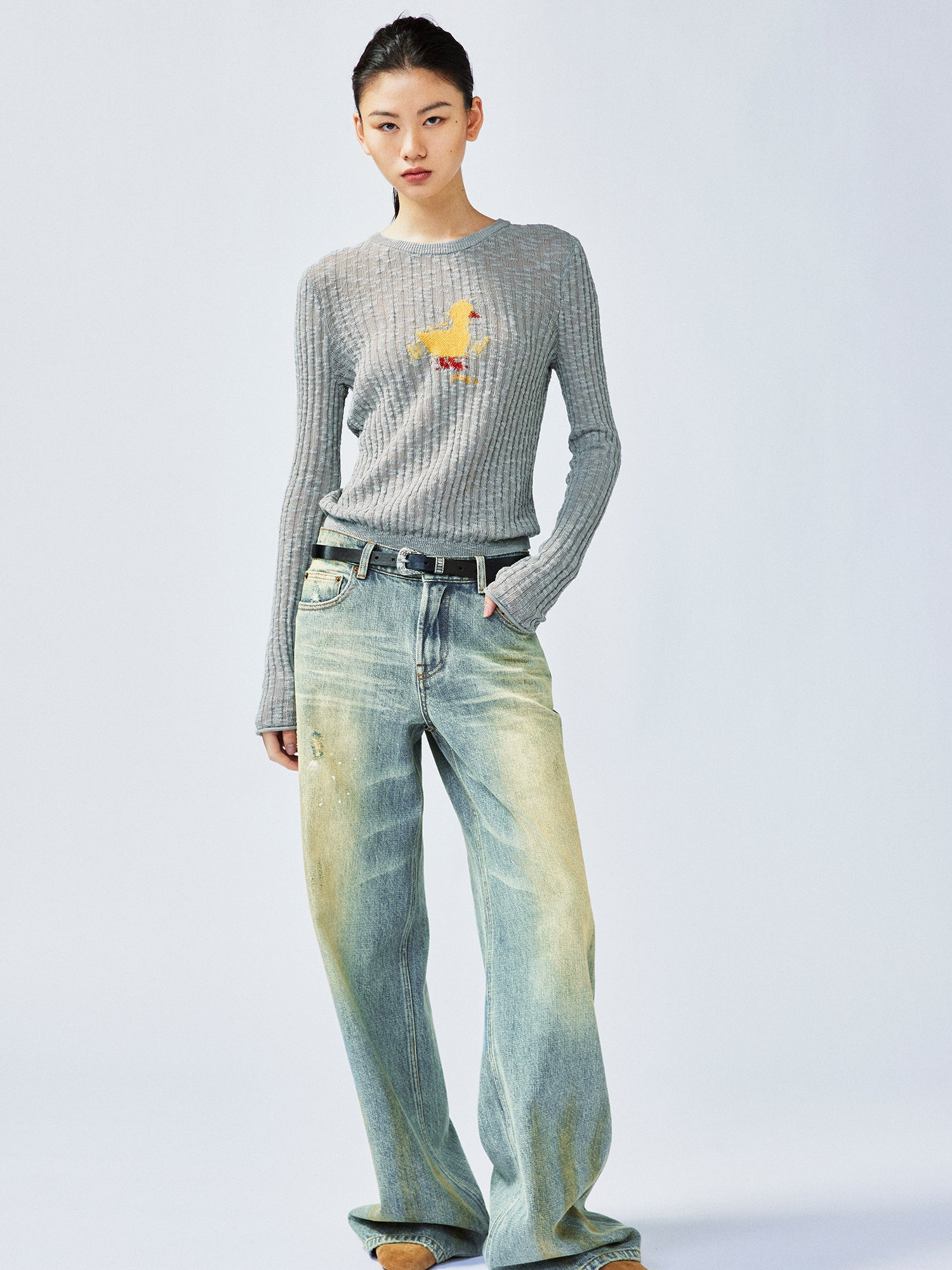 Dynamic "I" duck pullover sweater