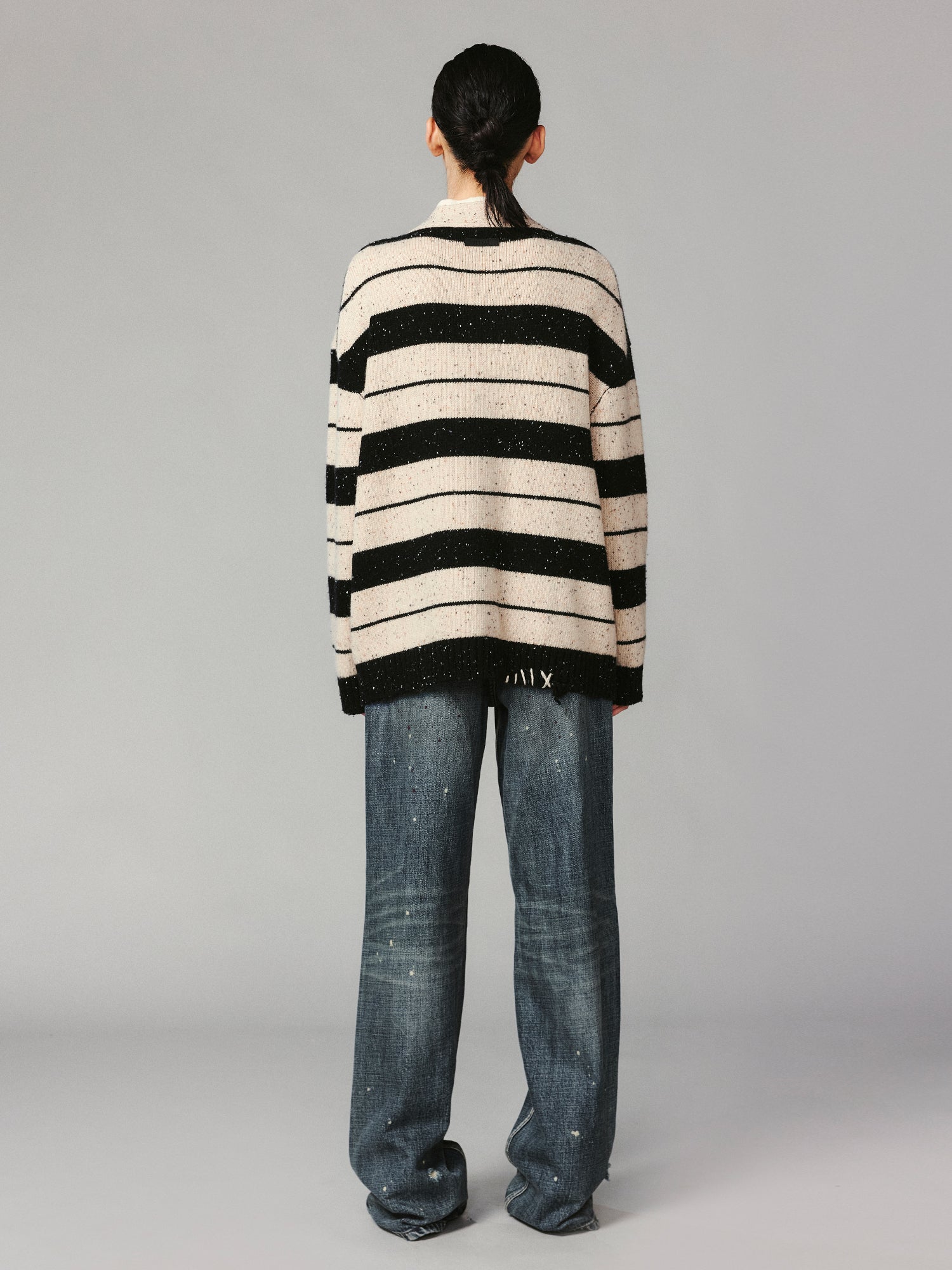 Vintage stripe hugging panda V-neck wool cardigan