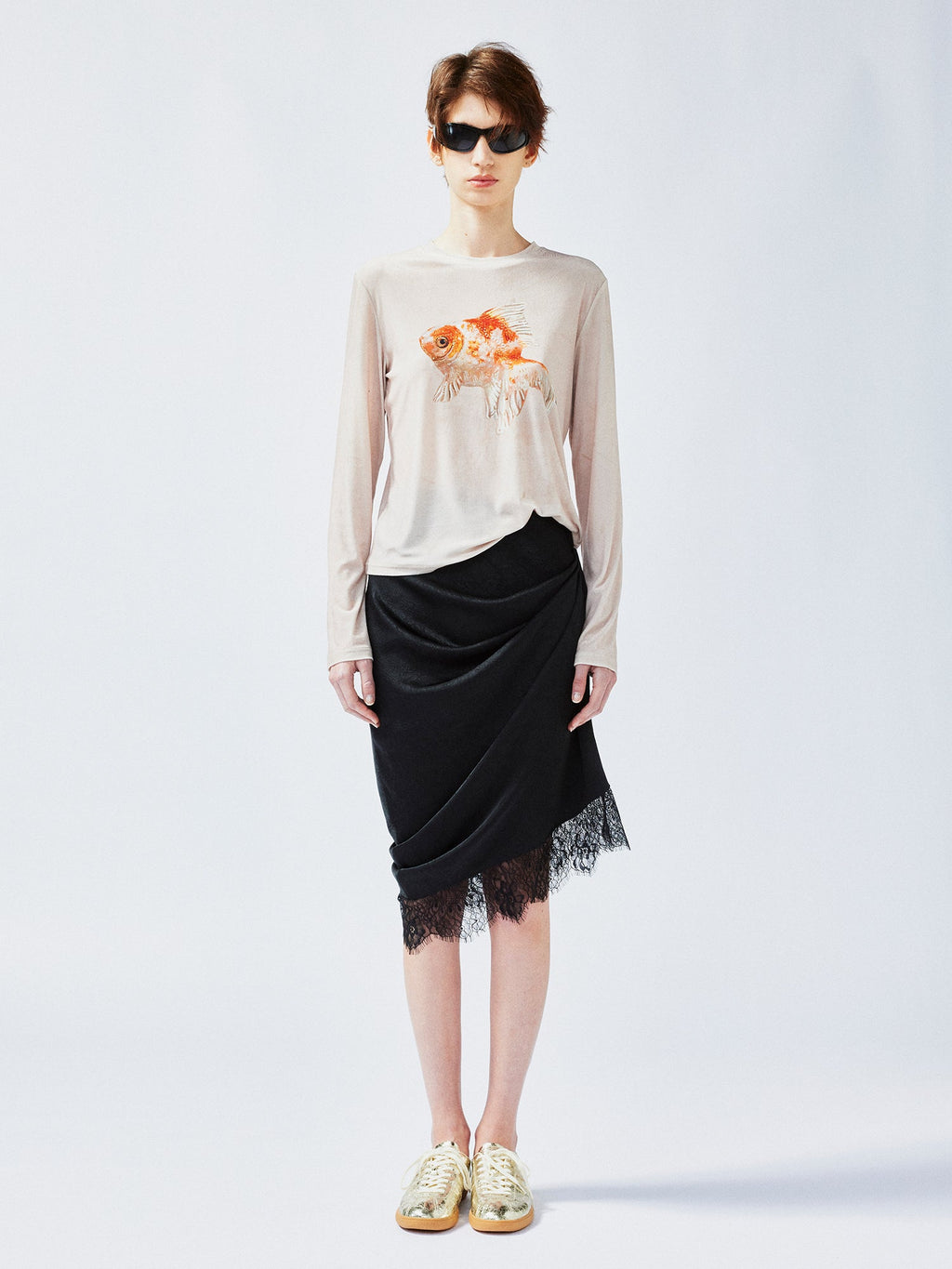 "Sweet and elegant" surreal goldfish velvet long-sleeve T-shirt