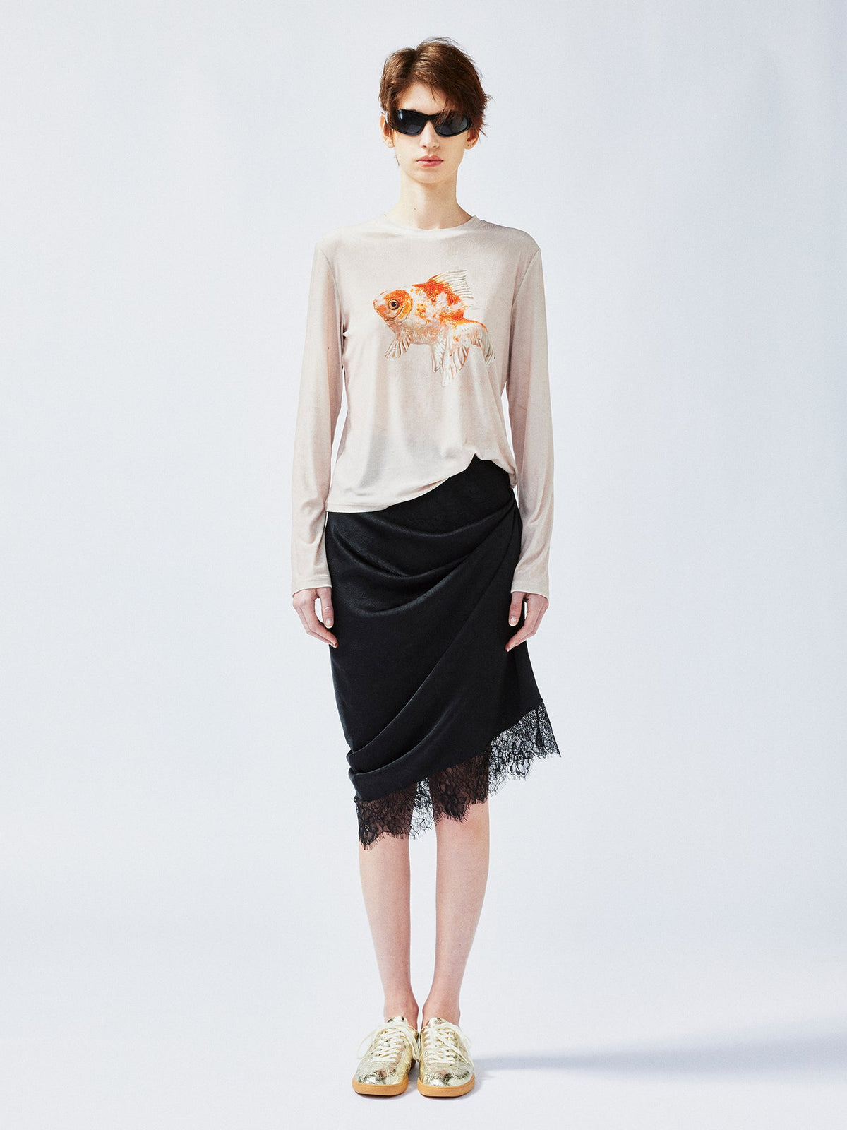 "Sweet and elegant" surreal goldfish velvet long-sleeve T-shirt