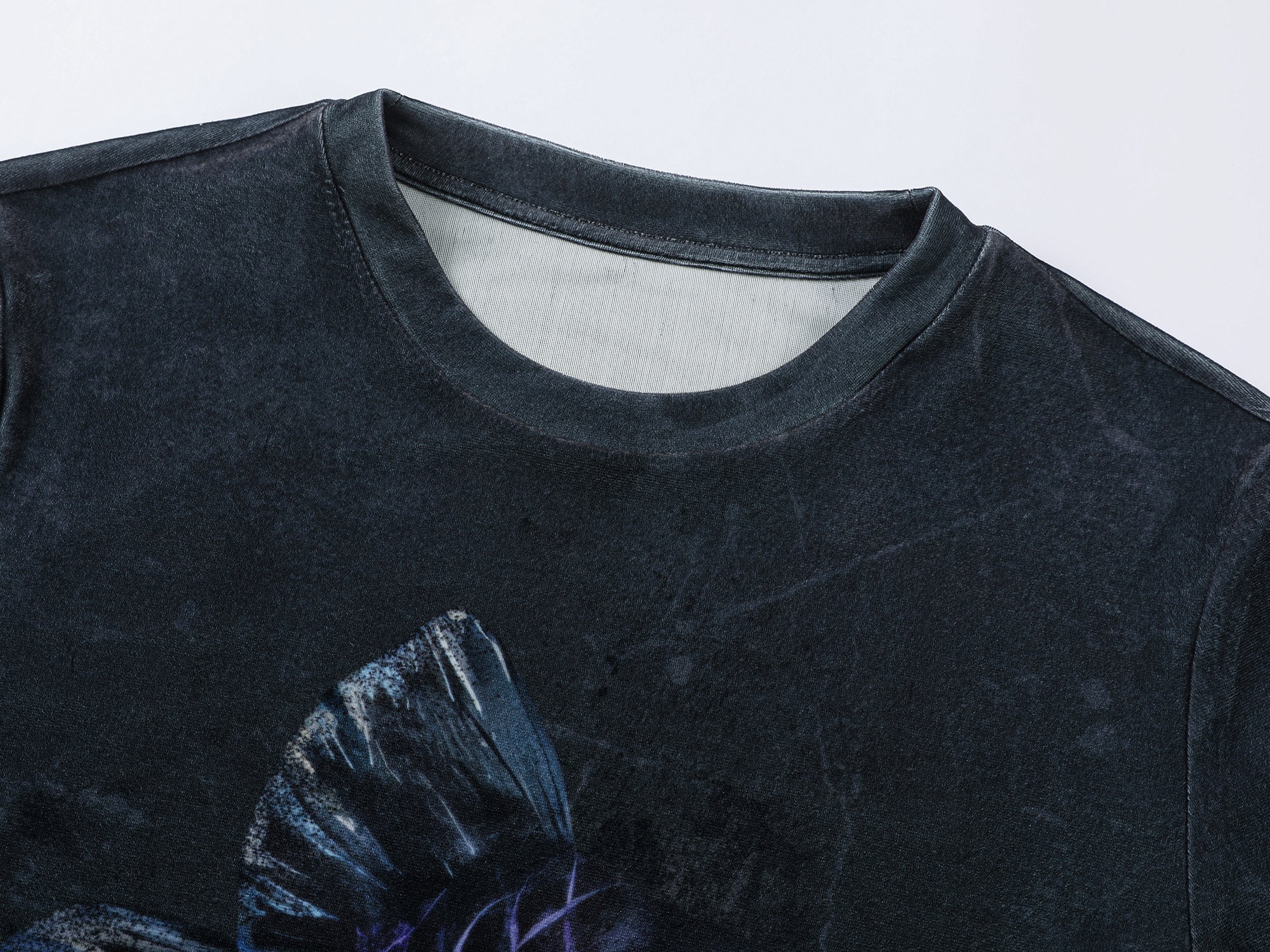 "Sweet and elegant" surreal goldfish velvet long-sleeve T-shirt