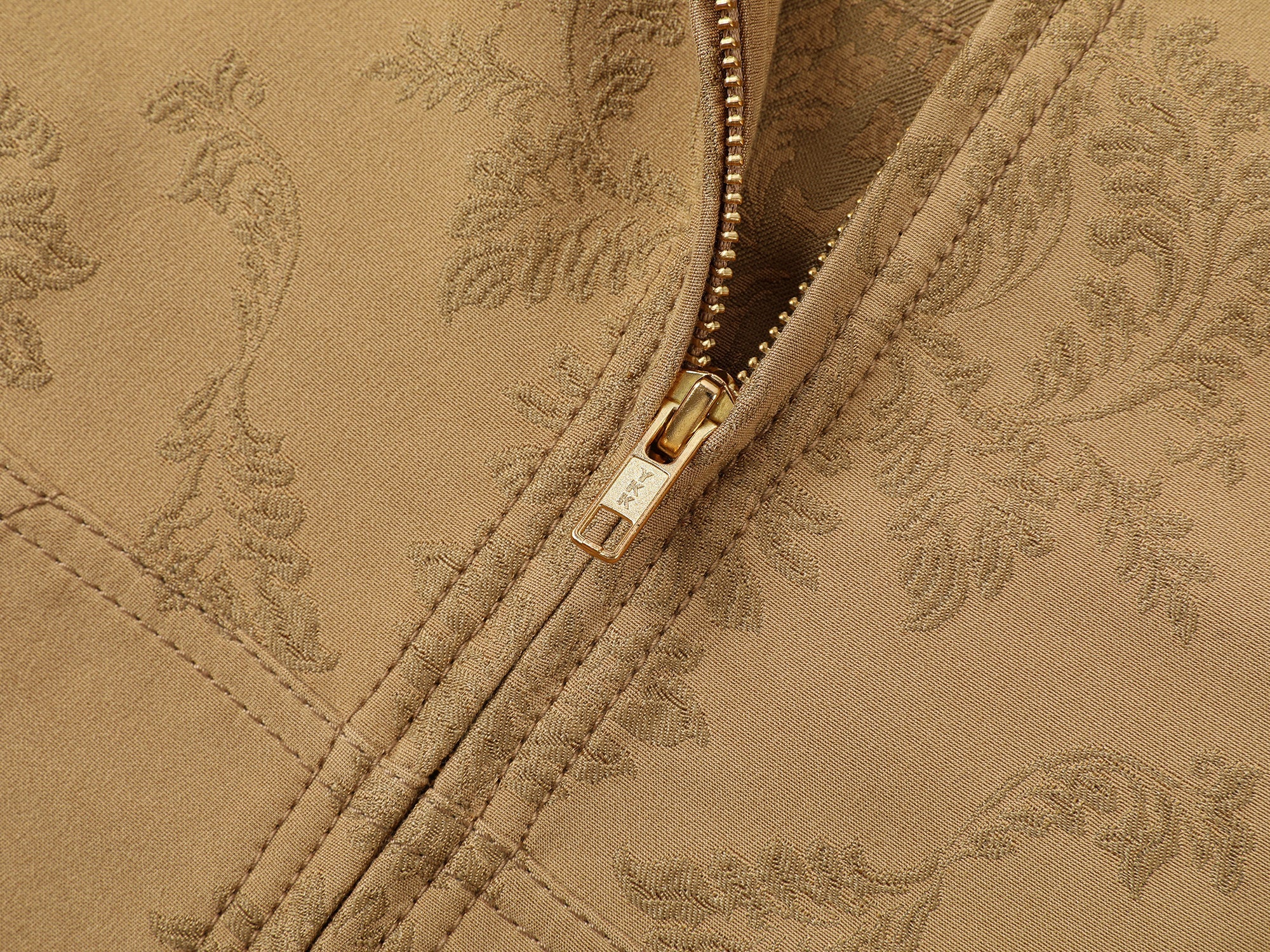 Nostalgia-evoking classic jacquard zip-up hoodie