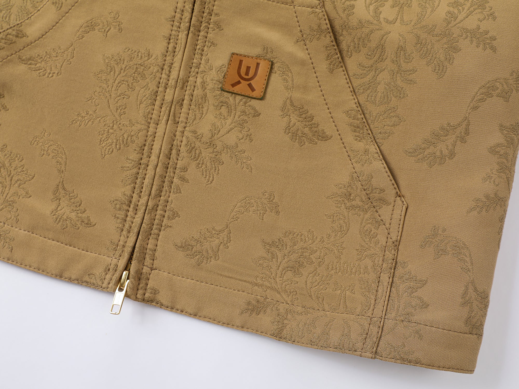 Nostalgia-evoking classic jacquard zip-up hoodie