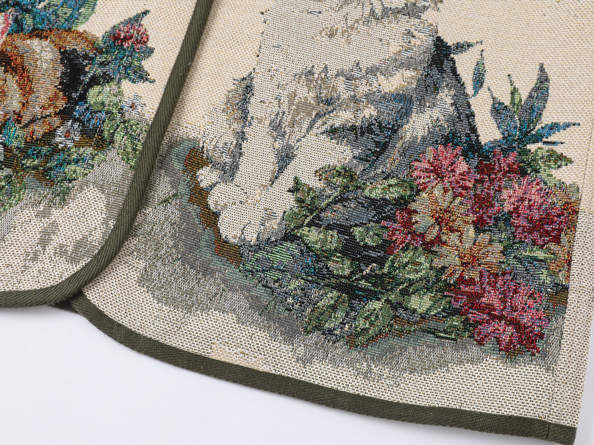 Charming and soothing garden cat pattern jacquard vest