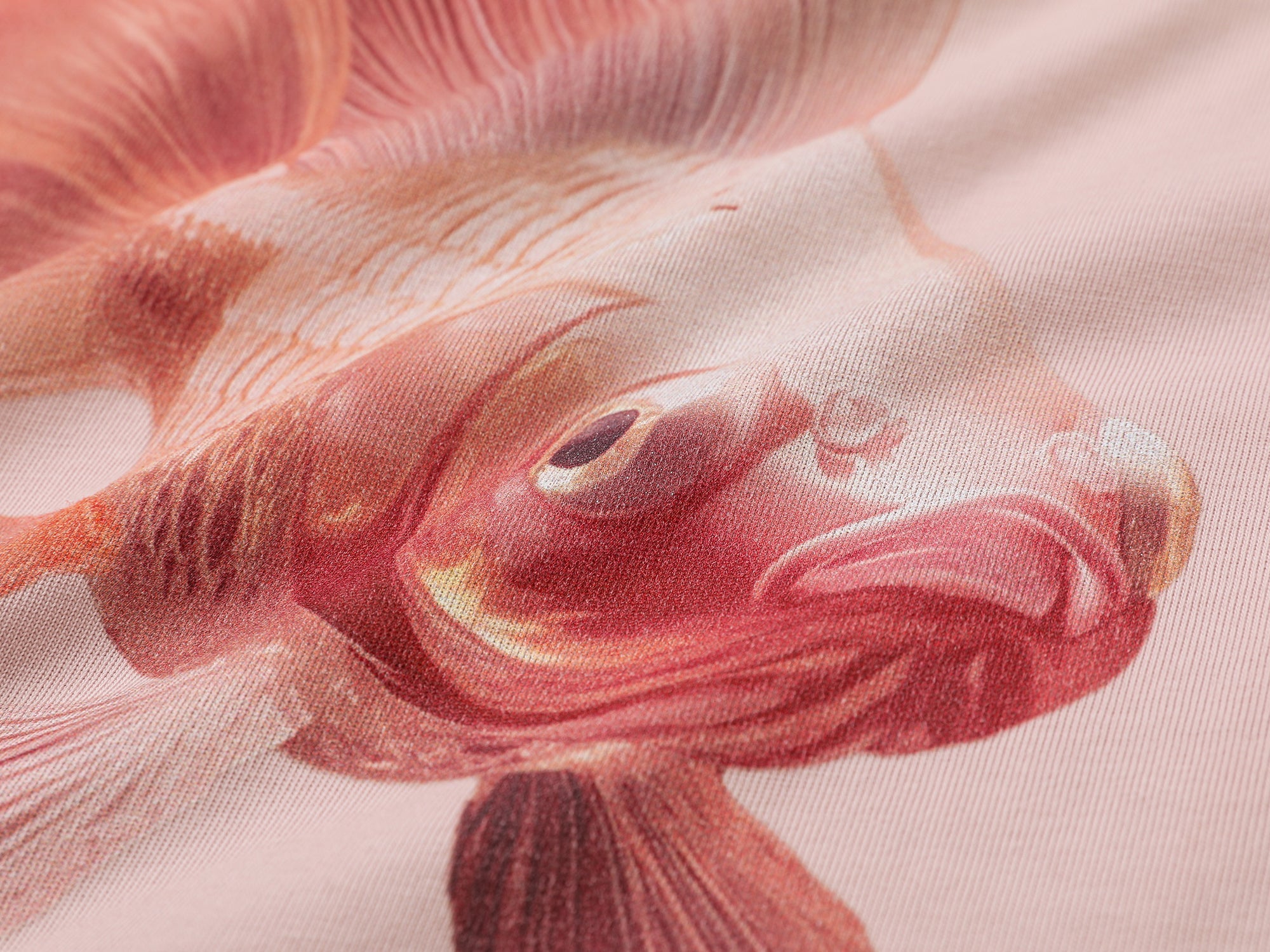 "Sweet and elegant" surreal goldfish layered-look T-shirt