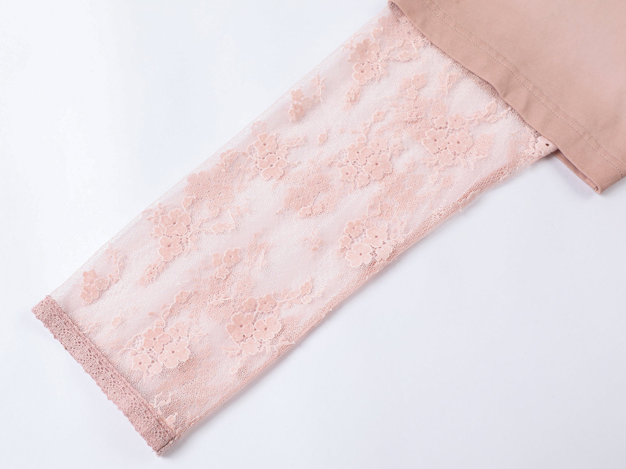 "Sweet and elegant" surreal goldfish layered-look T-shirt