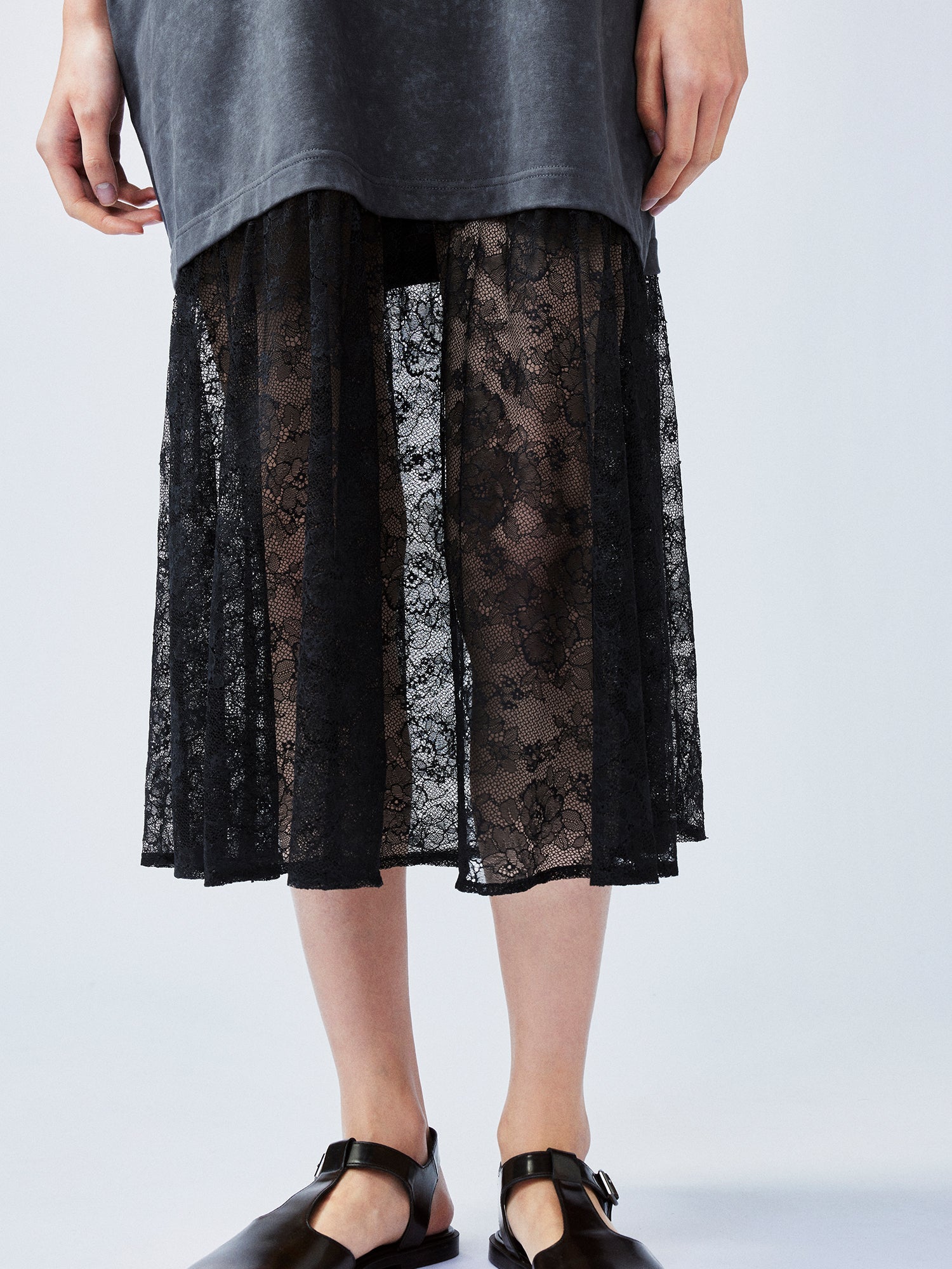 Playfully witty "UFO beaming cat" graphic T-shirt dress