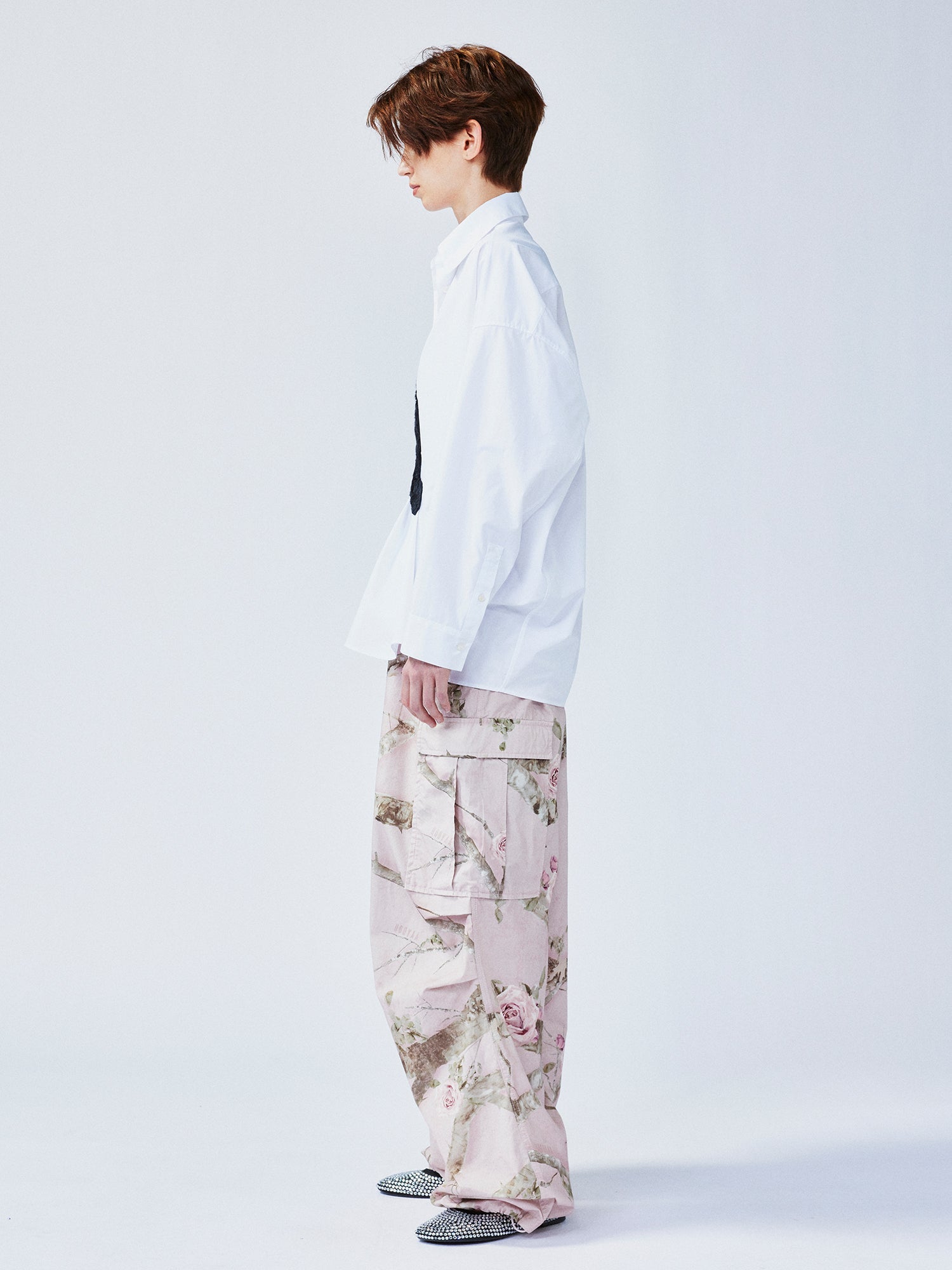 Playful cat chasing butterfly shirt