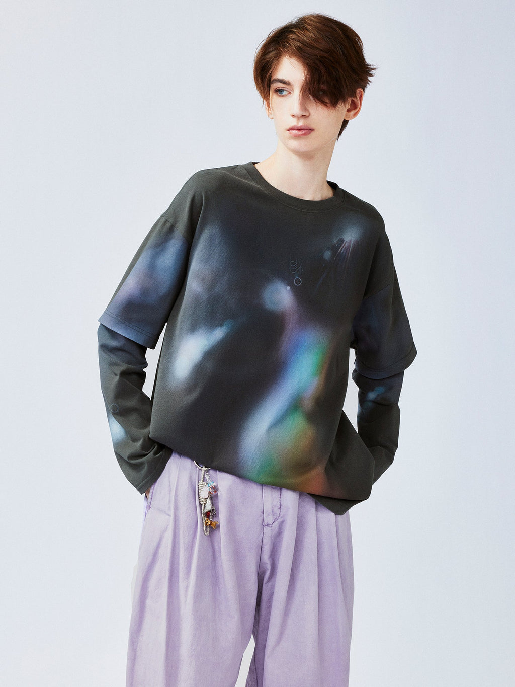 夢のようなハローキャットレイヤードTシャツ