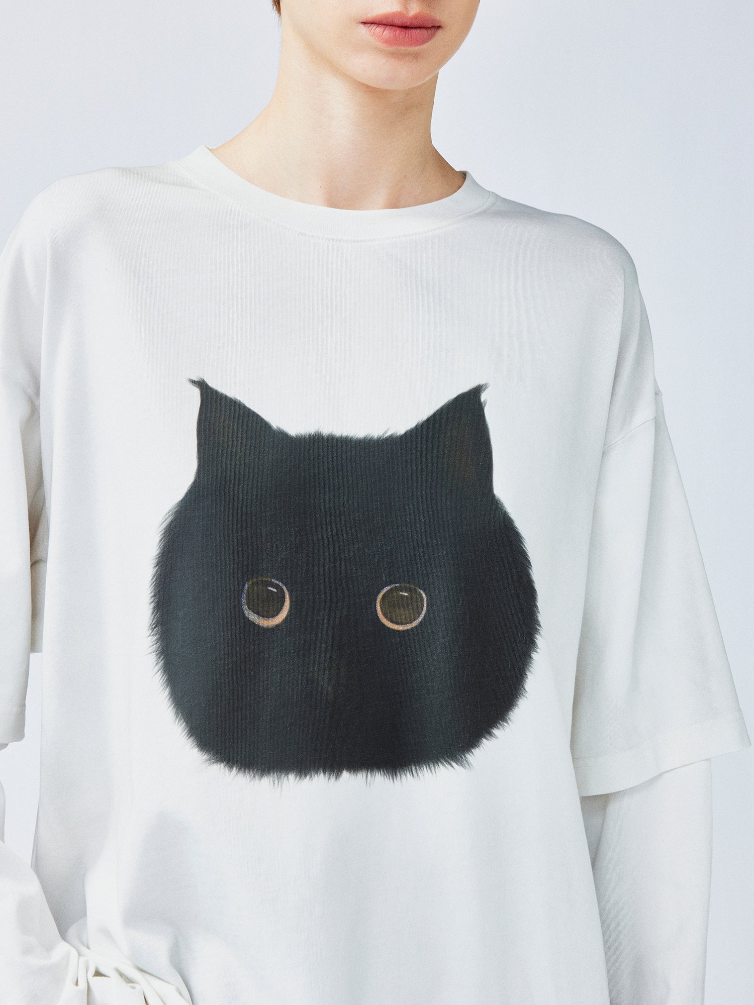 Chubby black cat faux two-piece T-shirt