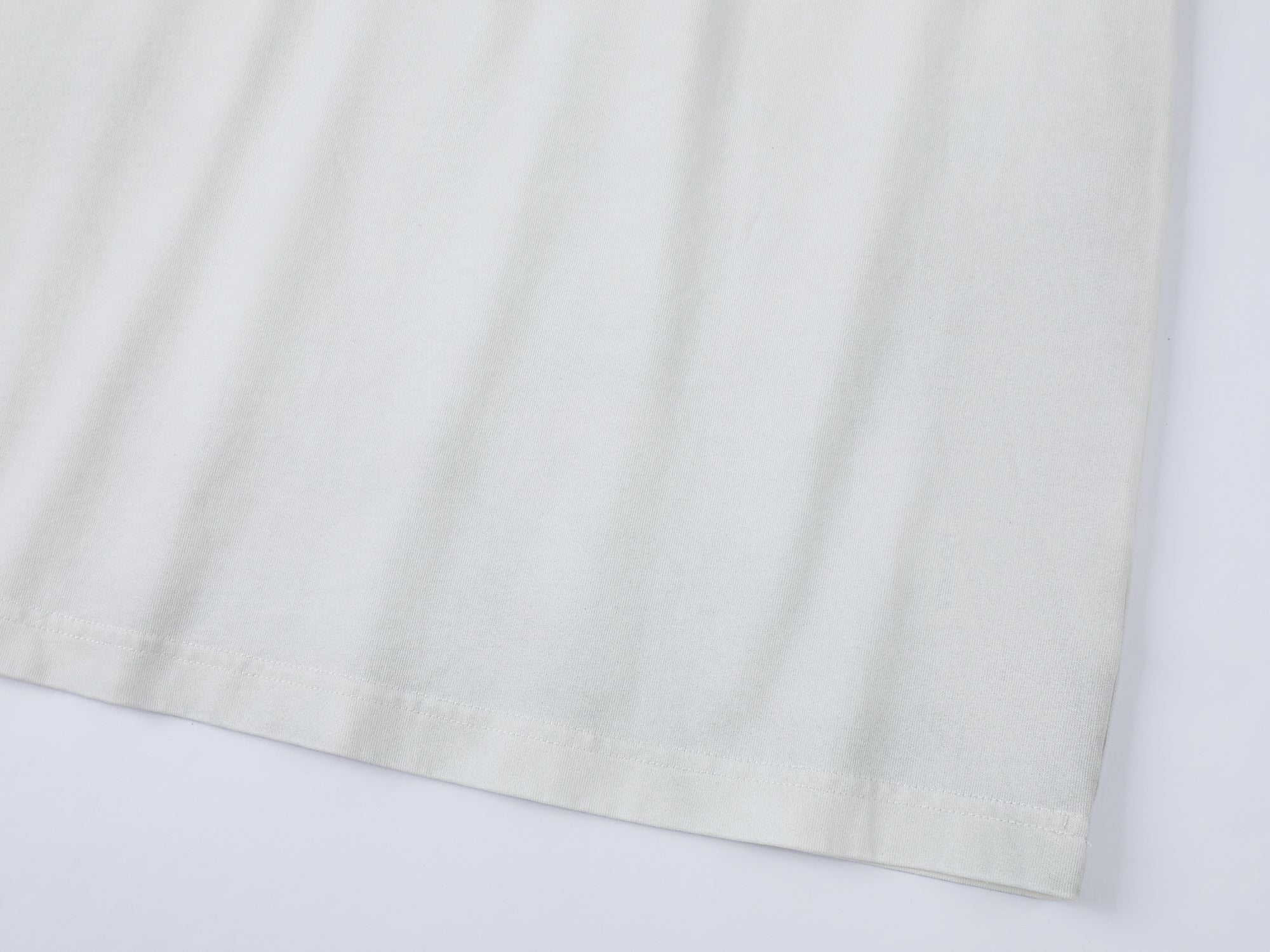 Chubby black cat faux two-piece T-shirt