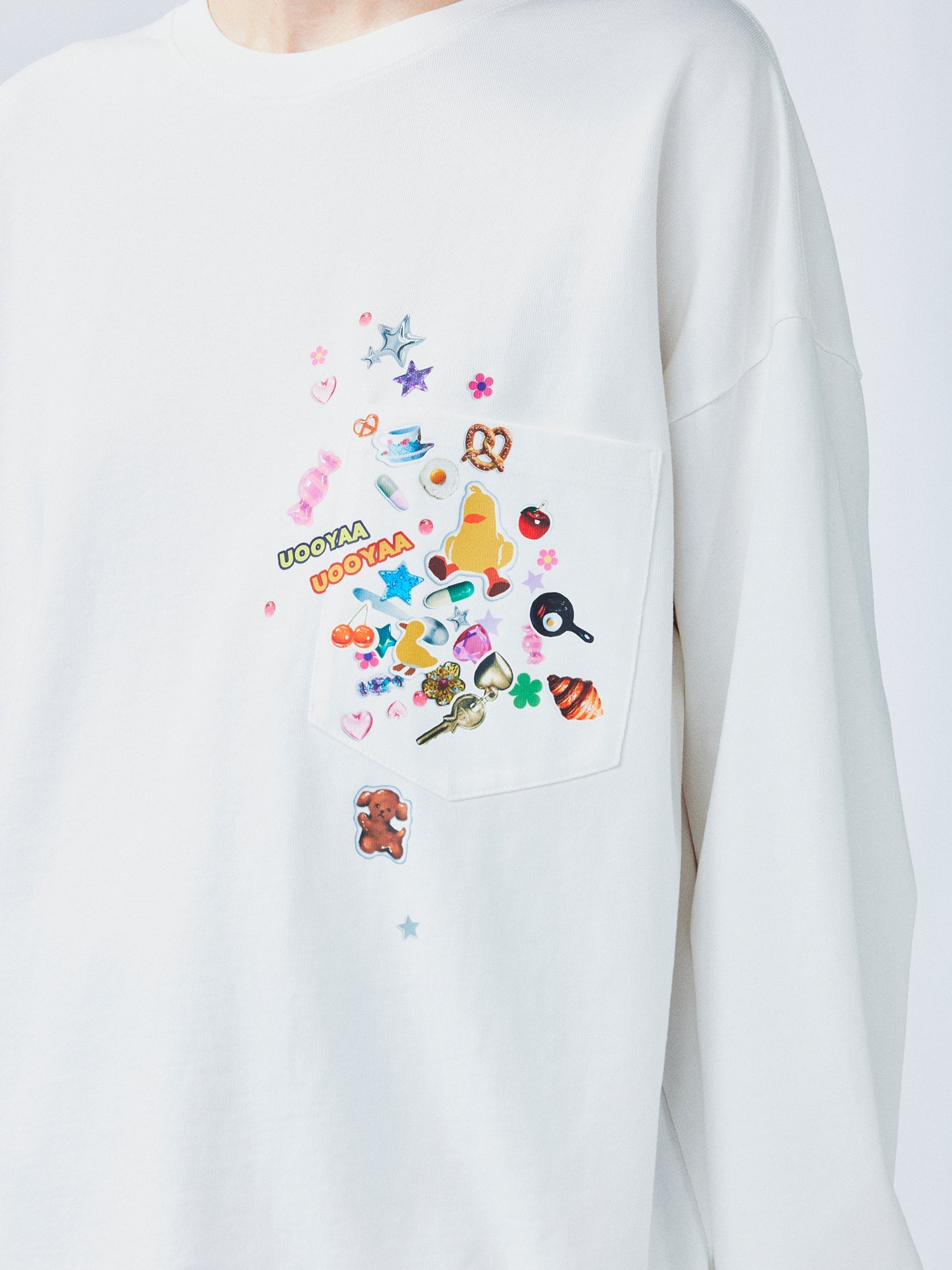 Playful sticker patch long-sleeve T-shirt