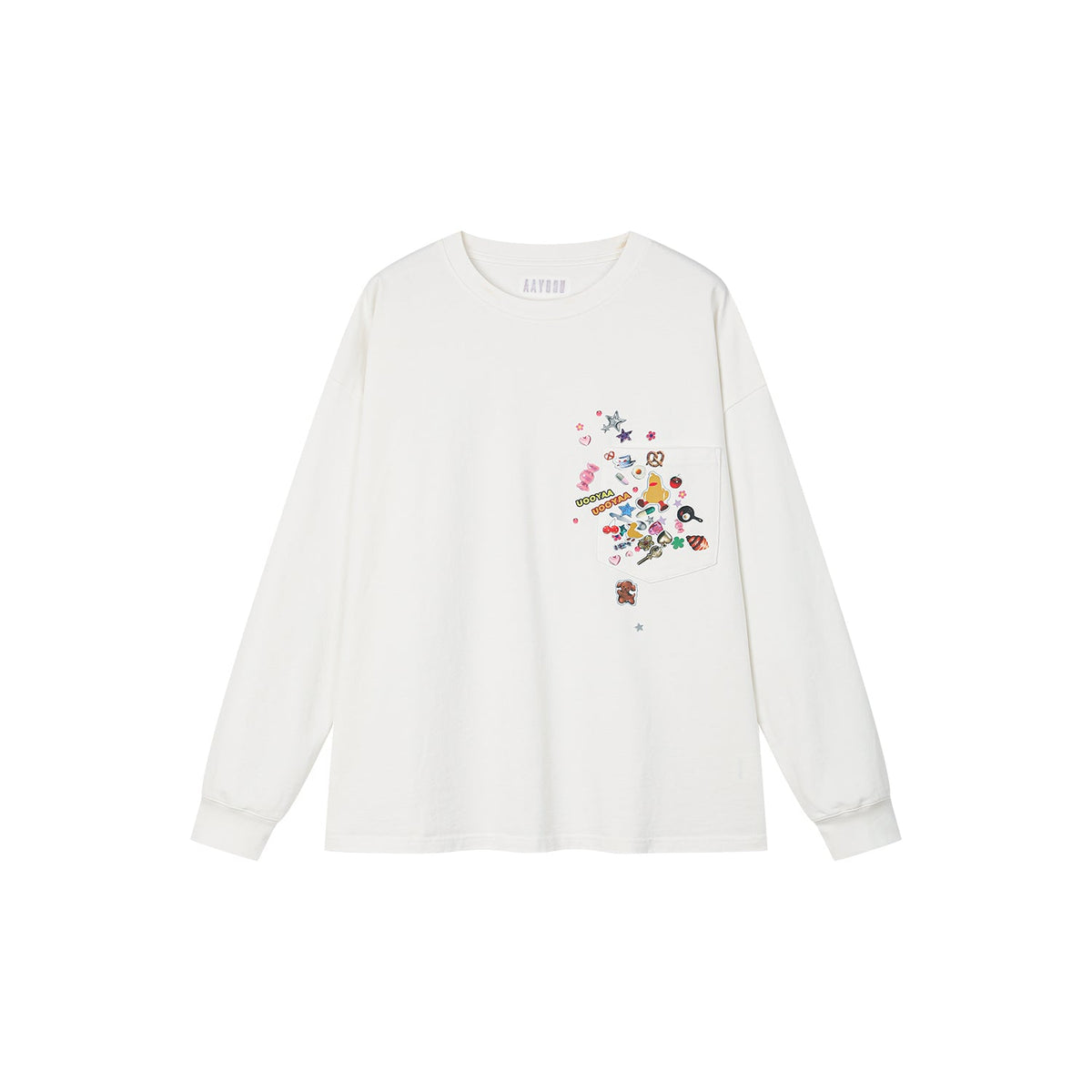 遊び心のあるステッカーパッチロングスリーブTシャツ