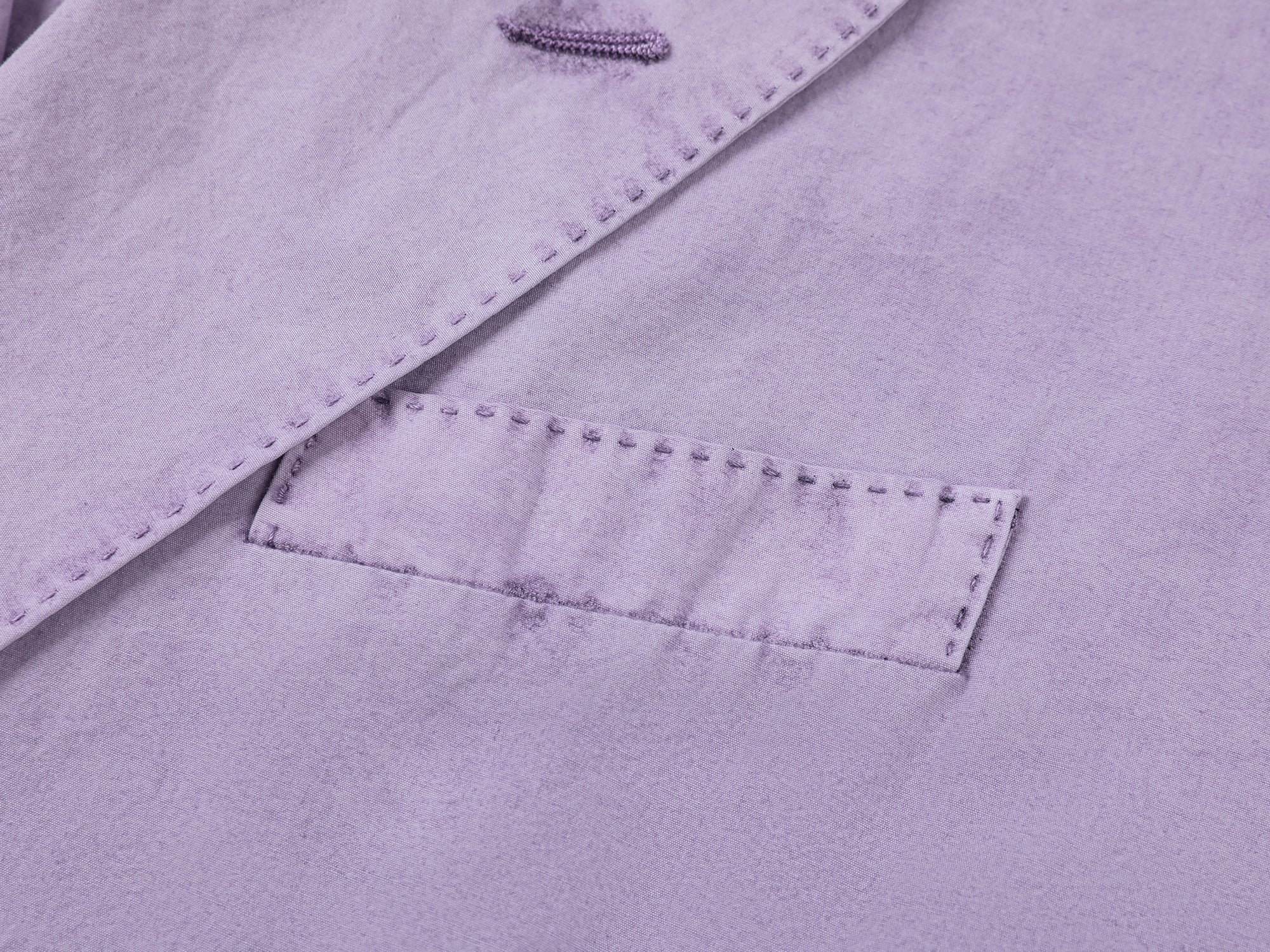 Youthful and romantic double-breasted gun flap collar blazer