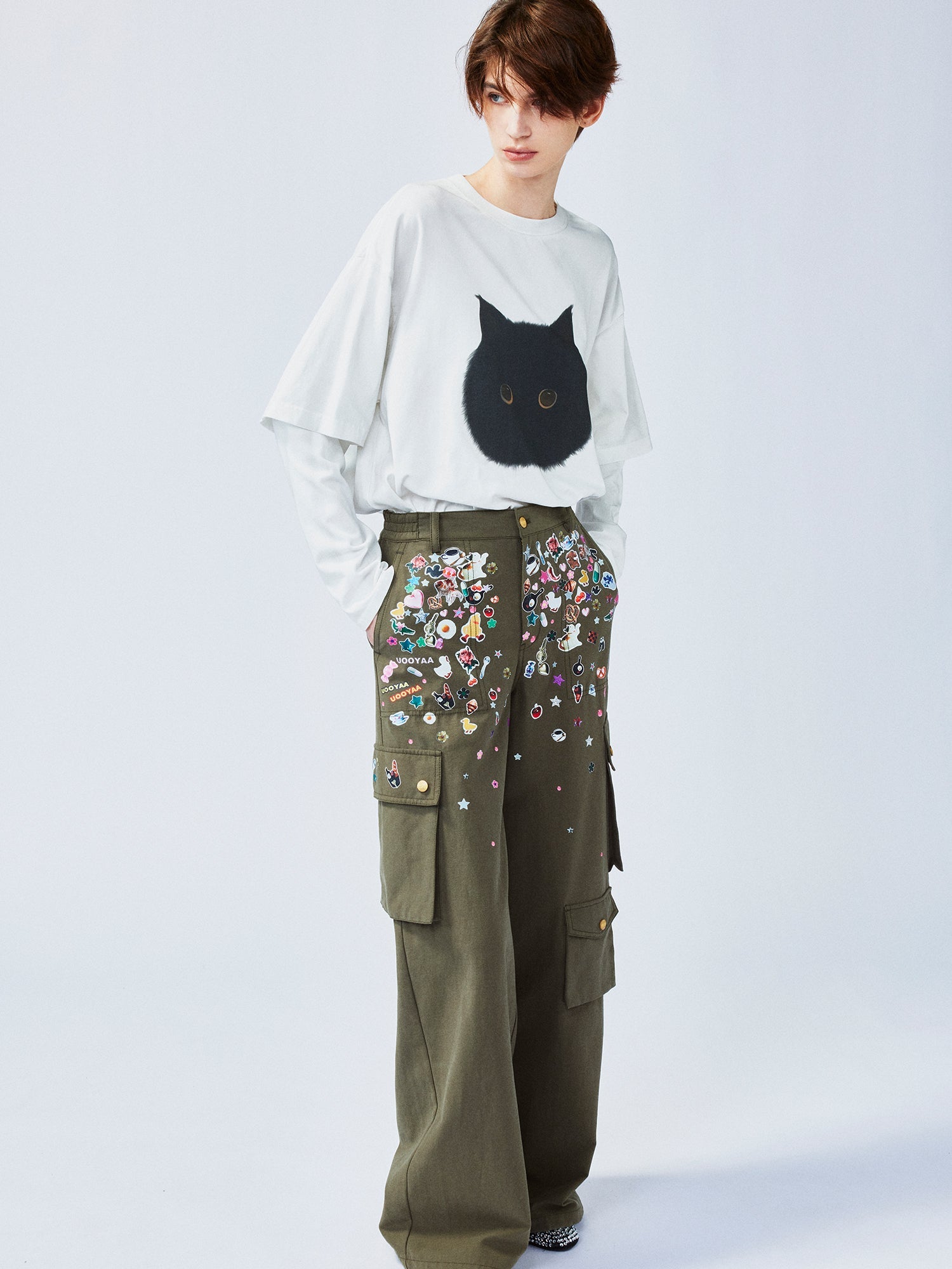 Playful sticker patch army green cargo pants