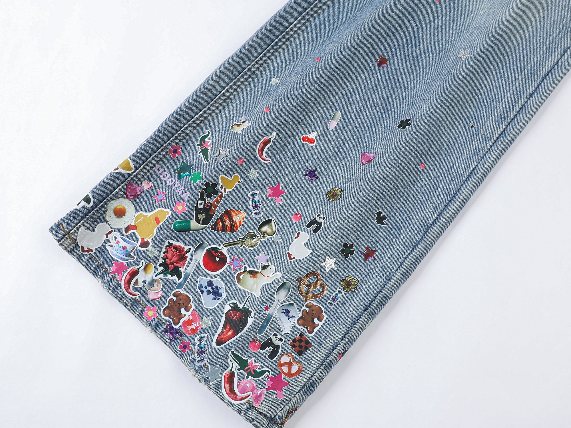 Playful sticker patch jeans