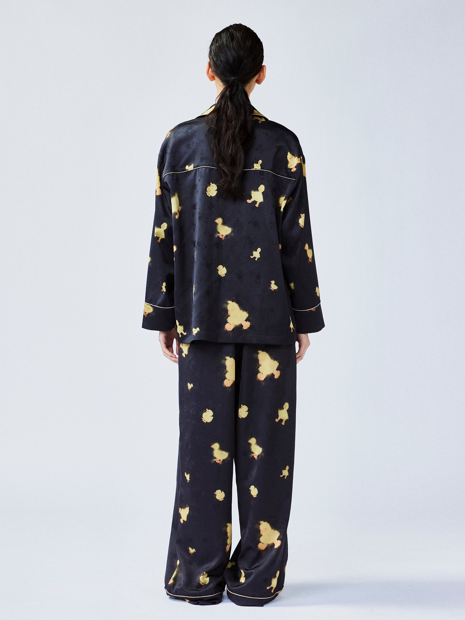 "I" duck pajama-style trousers