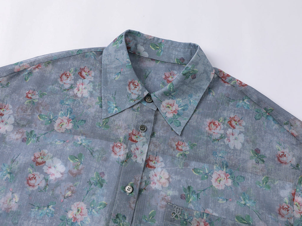 ロマンチックな壁紙の花柄シャツ