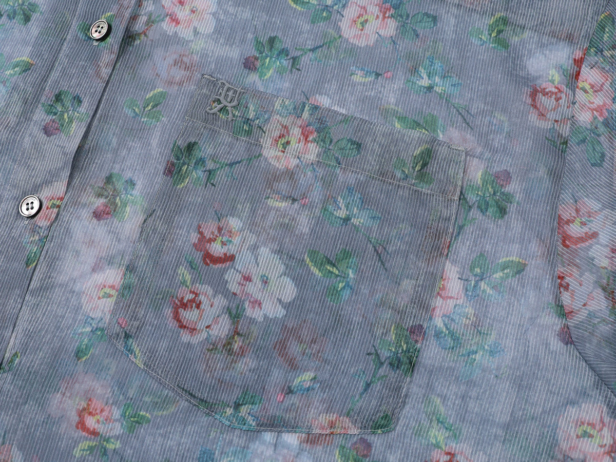 ロマンチックな壁紙の花柄シャツ