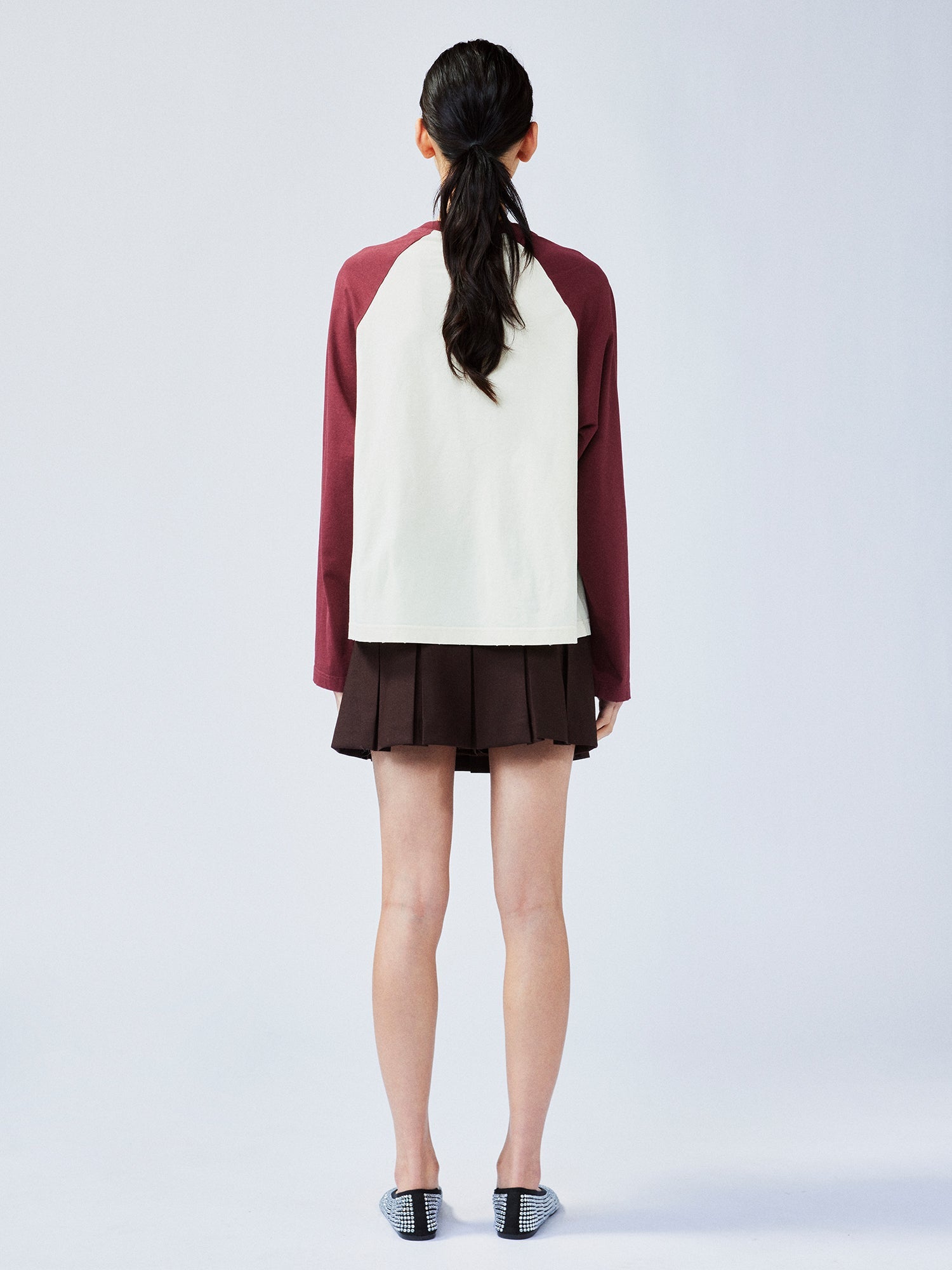 Playful apple worm raglan sleeve T-shirt