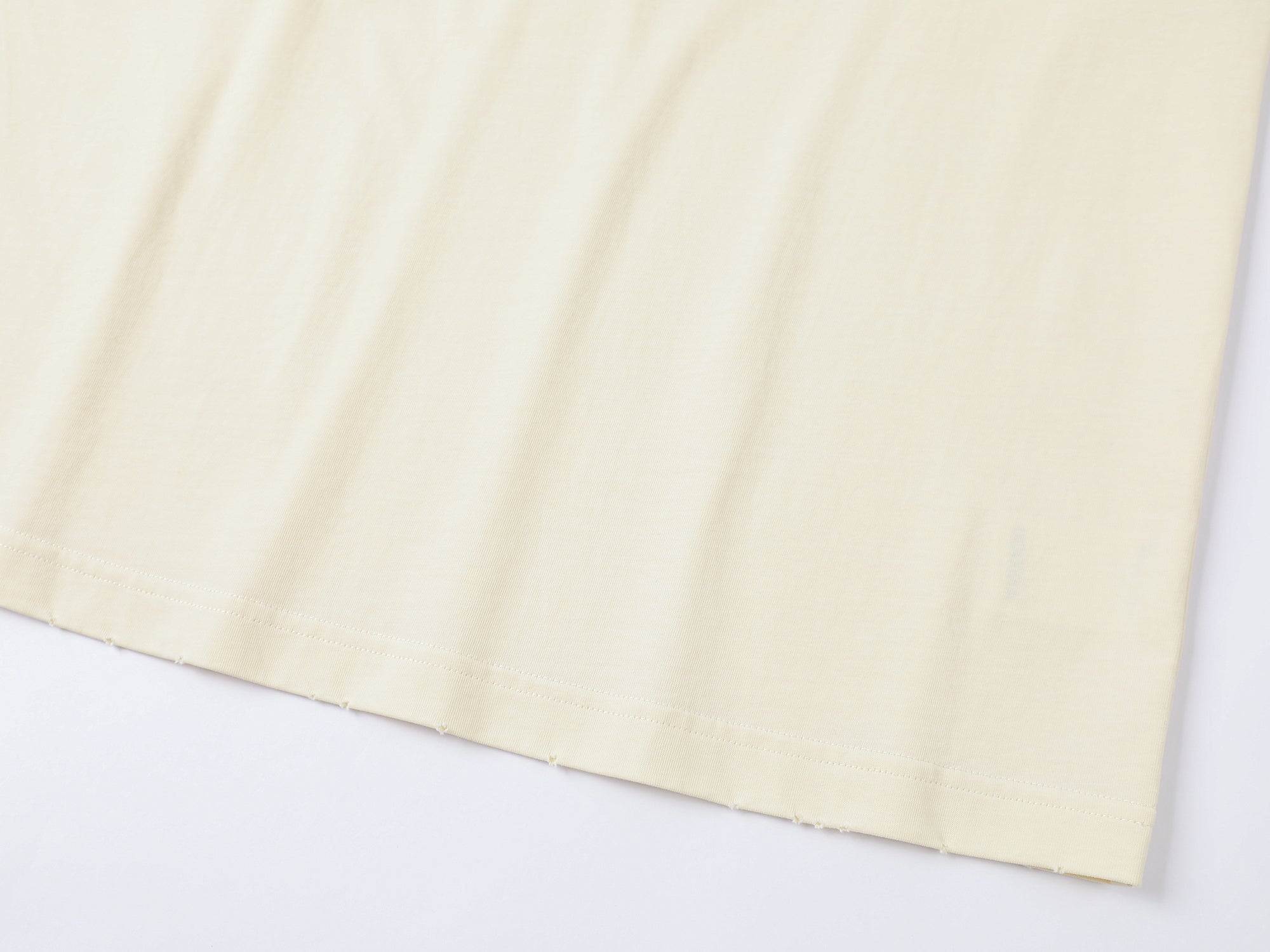 Playful apple worm raglan sleeve T-shirt