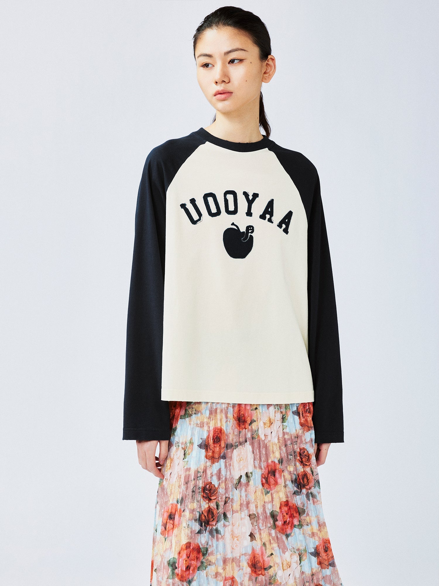 Playful apple worm raglan sleeve T-shirt