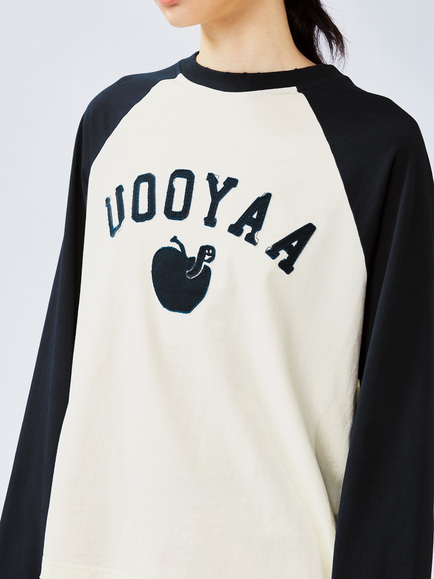 Playful apple worm raglan sleeve T-shirt