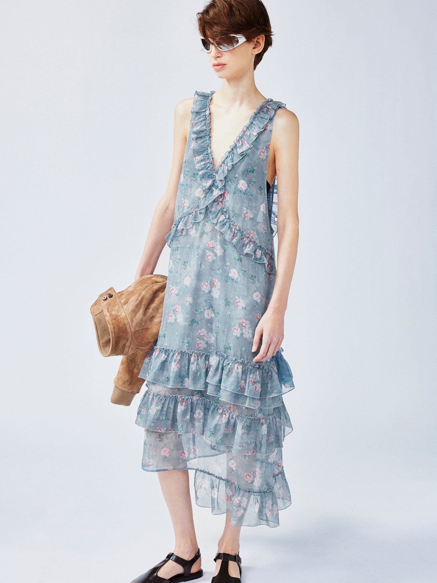 Romantic wallpaper floral suspender dress