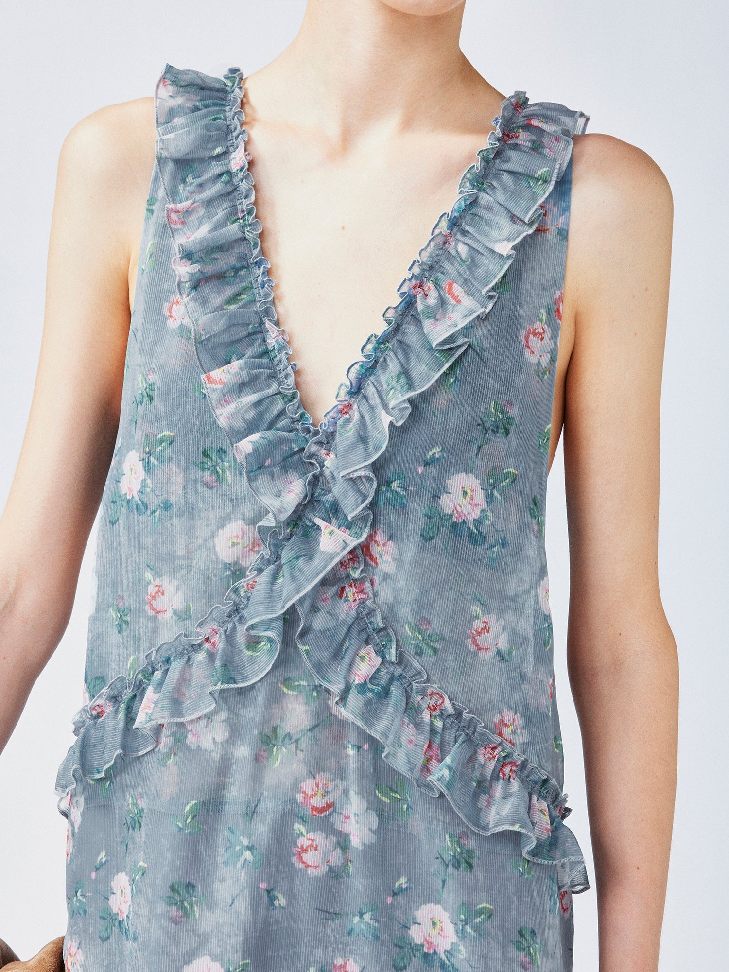 Romantic wallpaper floral suspender dress