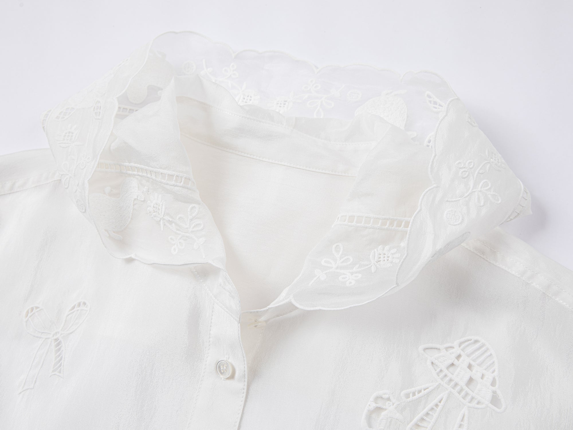 Embroidered cutout hooded shirt