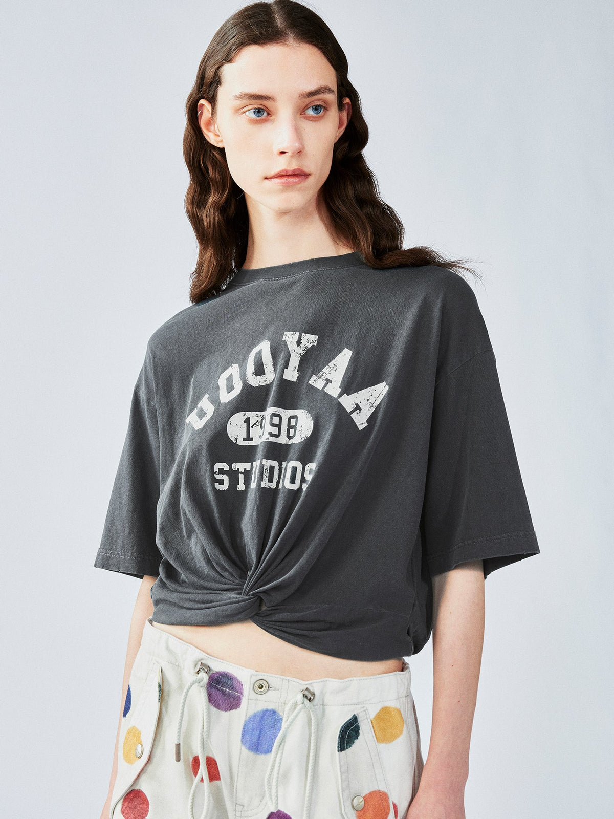 ツイストノットカレッジTシャツ