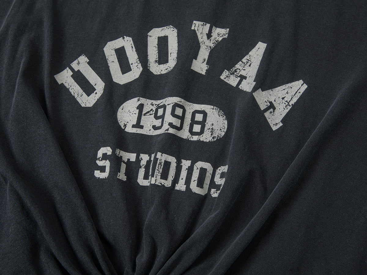 ツイストノットカレッジTシャツ