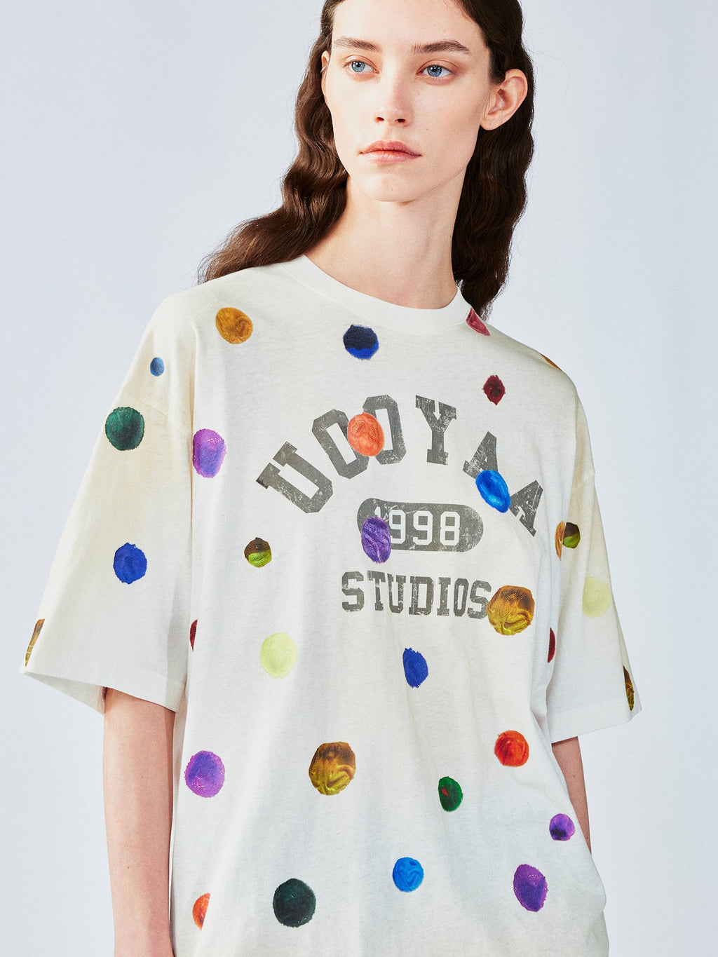 絵画的な水玉模様のリネンコットンTシャツ