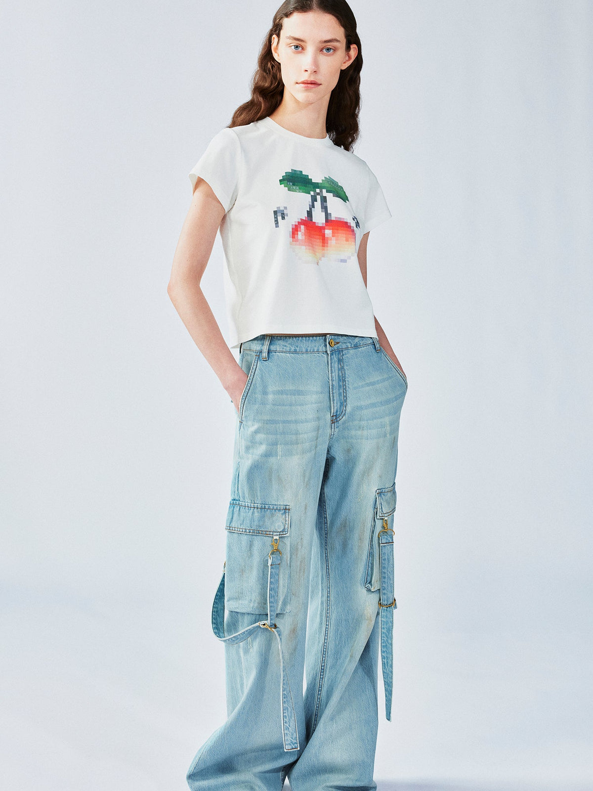 ピクセル化されたチェリーTシャツ