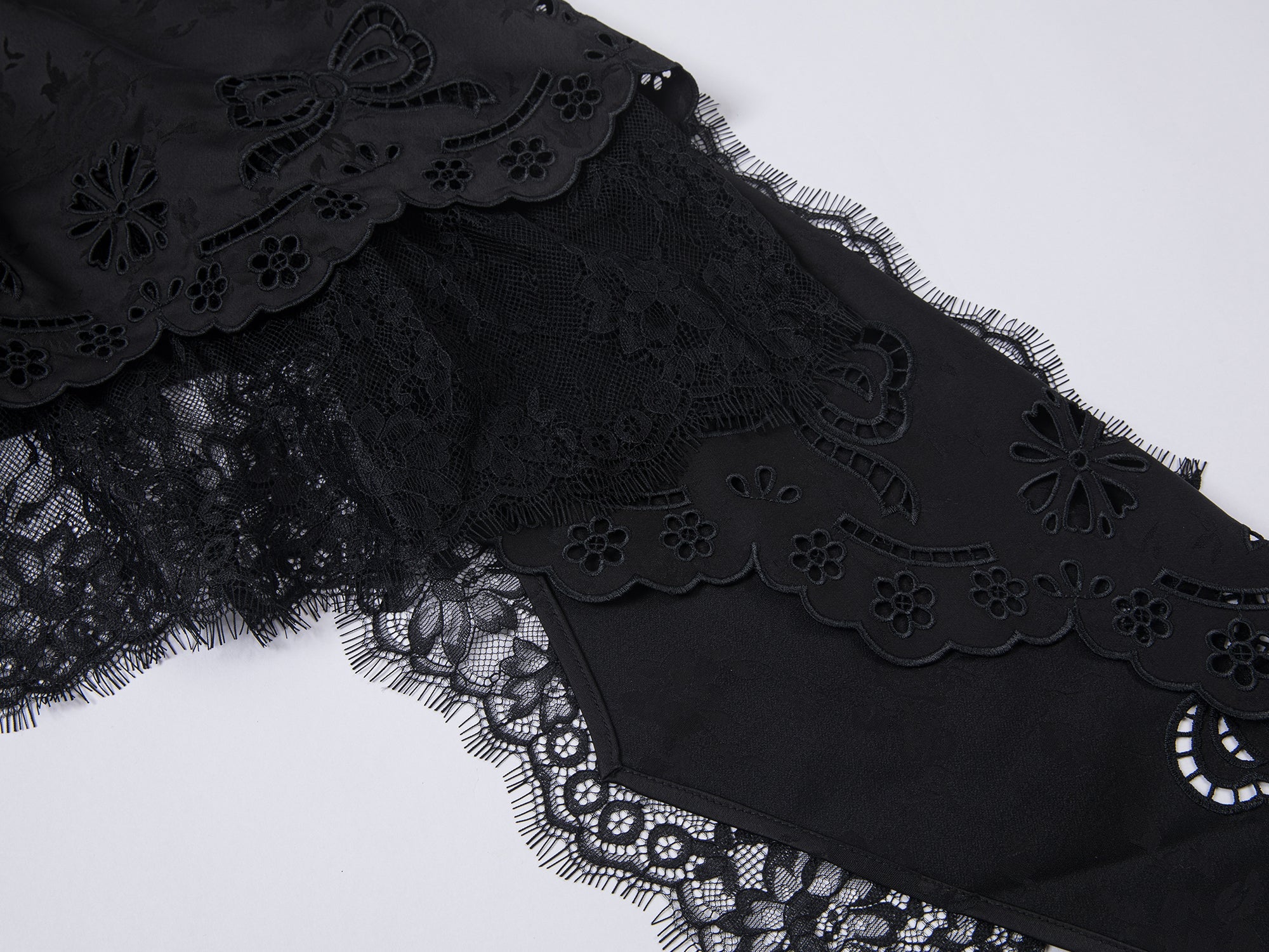 Asymmetrical lace jacquard skirt