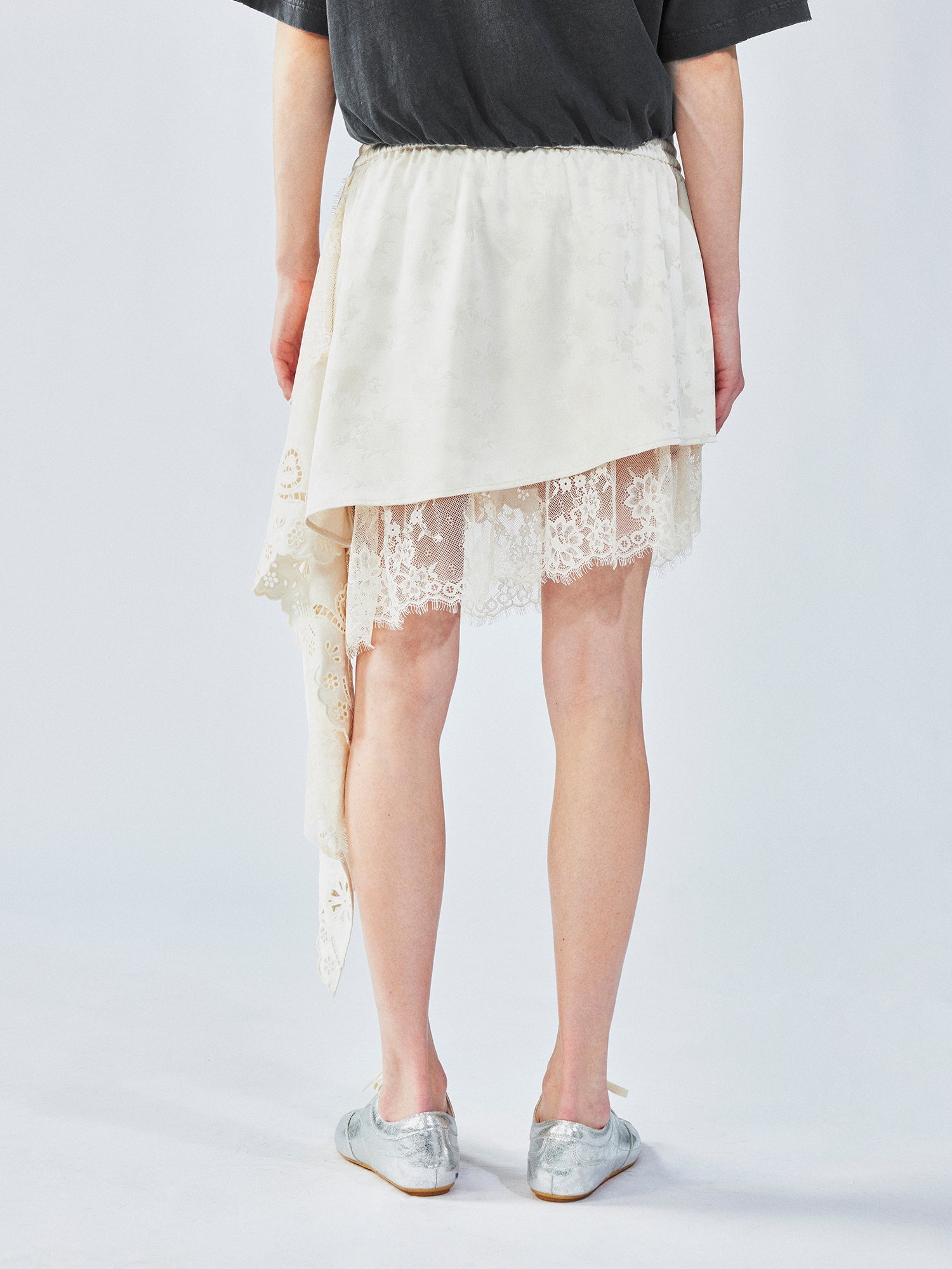 Asymmetrical lace jacquard skirt