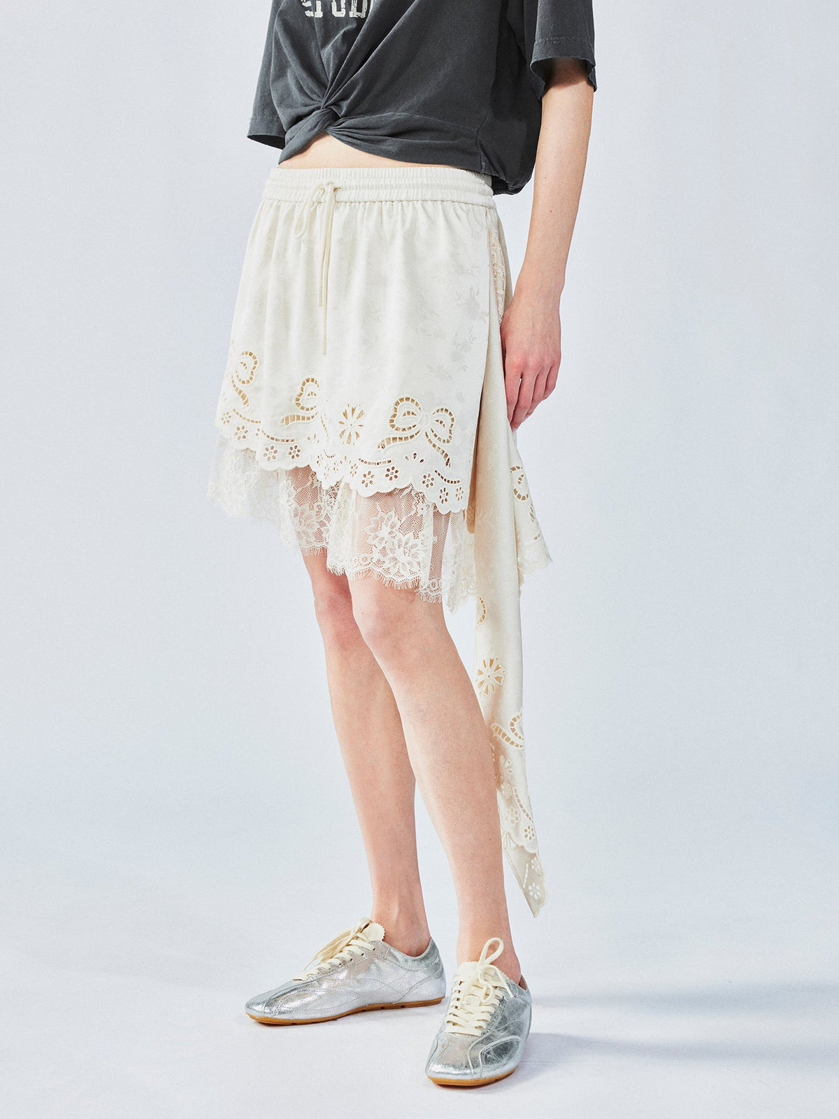Asymmetrical lace jacquard skirt
